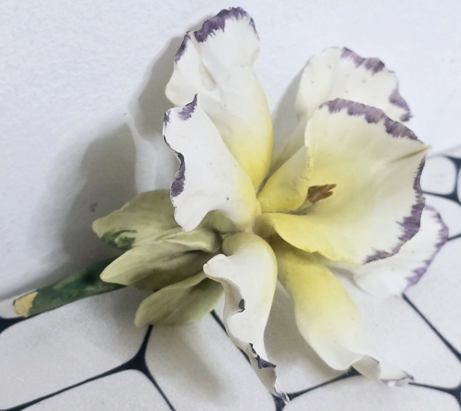 Gorgeous Vintage Napoleon Capodimonte Porcelain Yellow Orchid Made In Italy