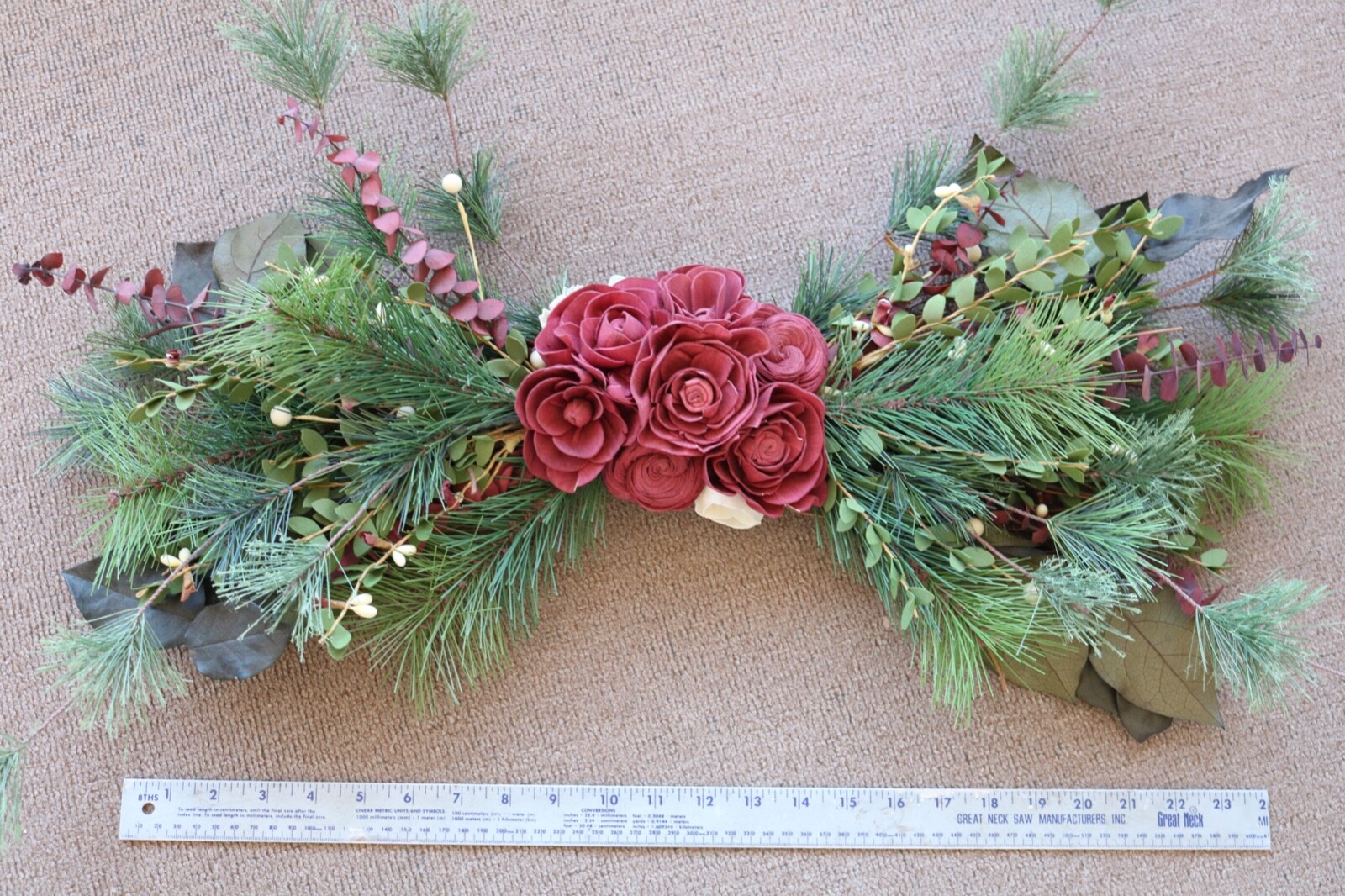 Christmas/Winter Sola Wood Flower Swag Door/Wall Hanging or Table Centerpiece