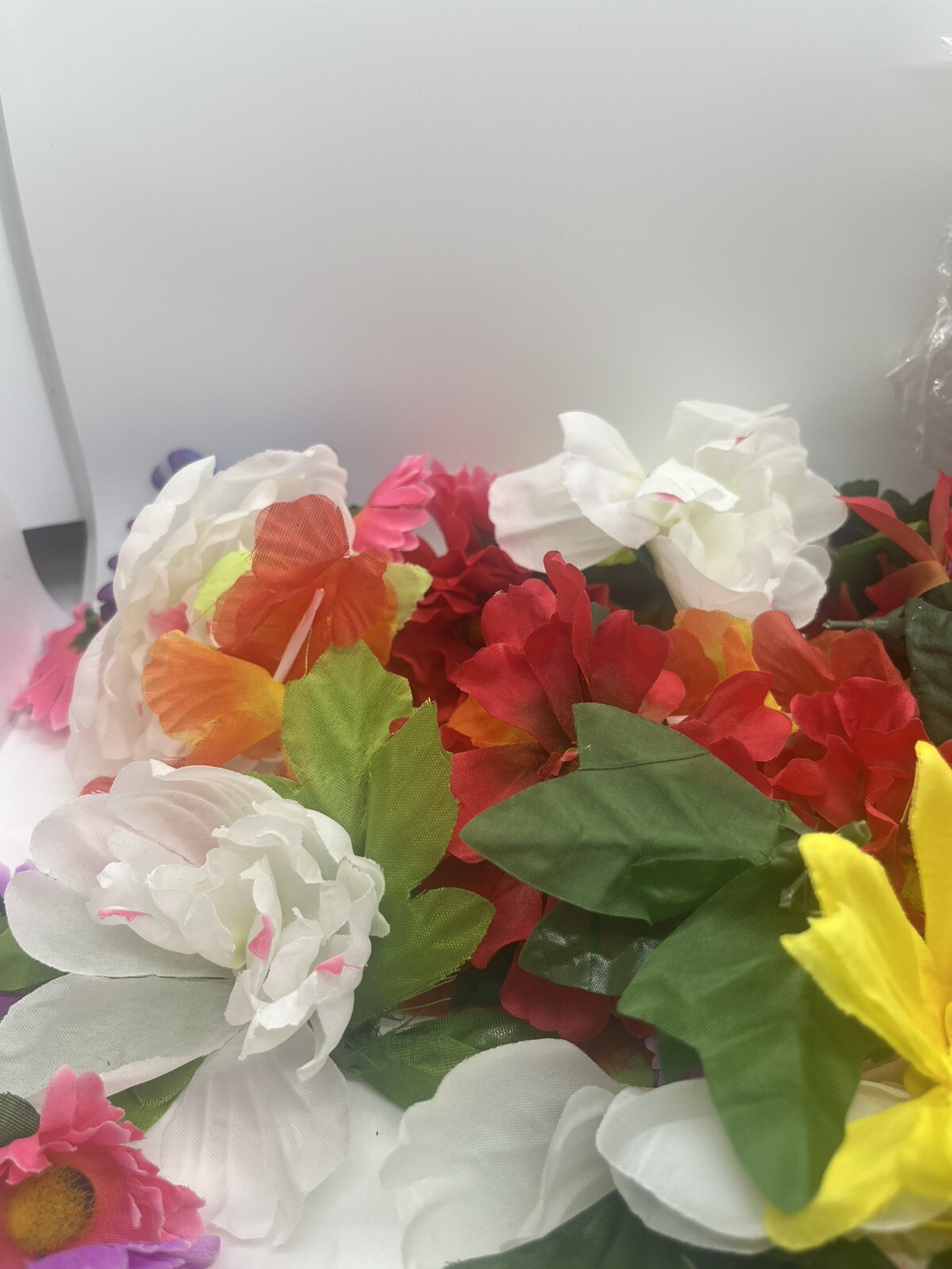 NEW BAG OF ASSORTED MULTI COLOR LOOSE Artificial Flowers Ephemera Crafts Hair