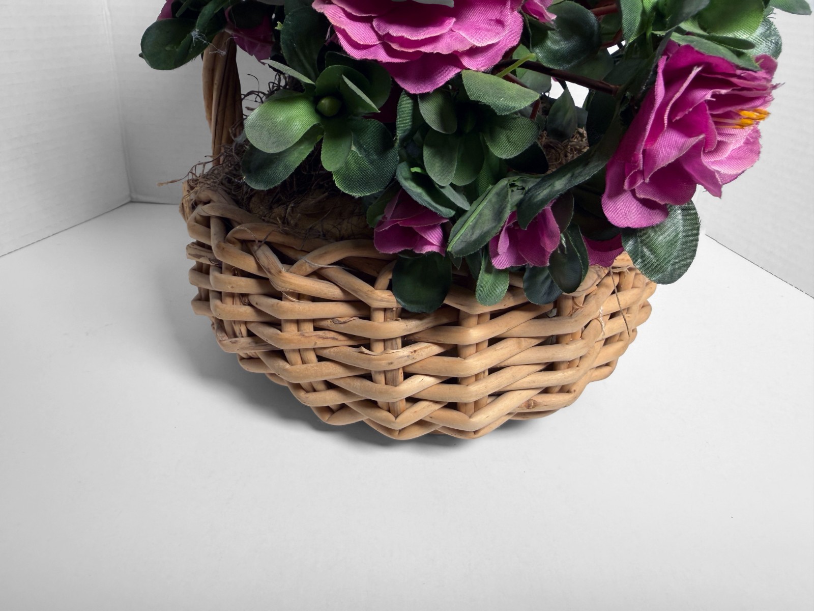 Camellia Artificial Flower Arrangement In Wicker Basket VTG 80s Centerpiece 13”h