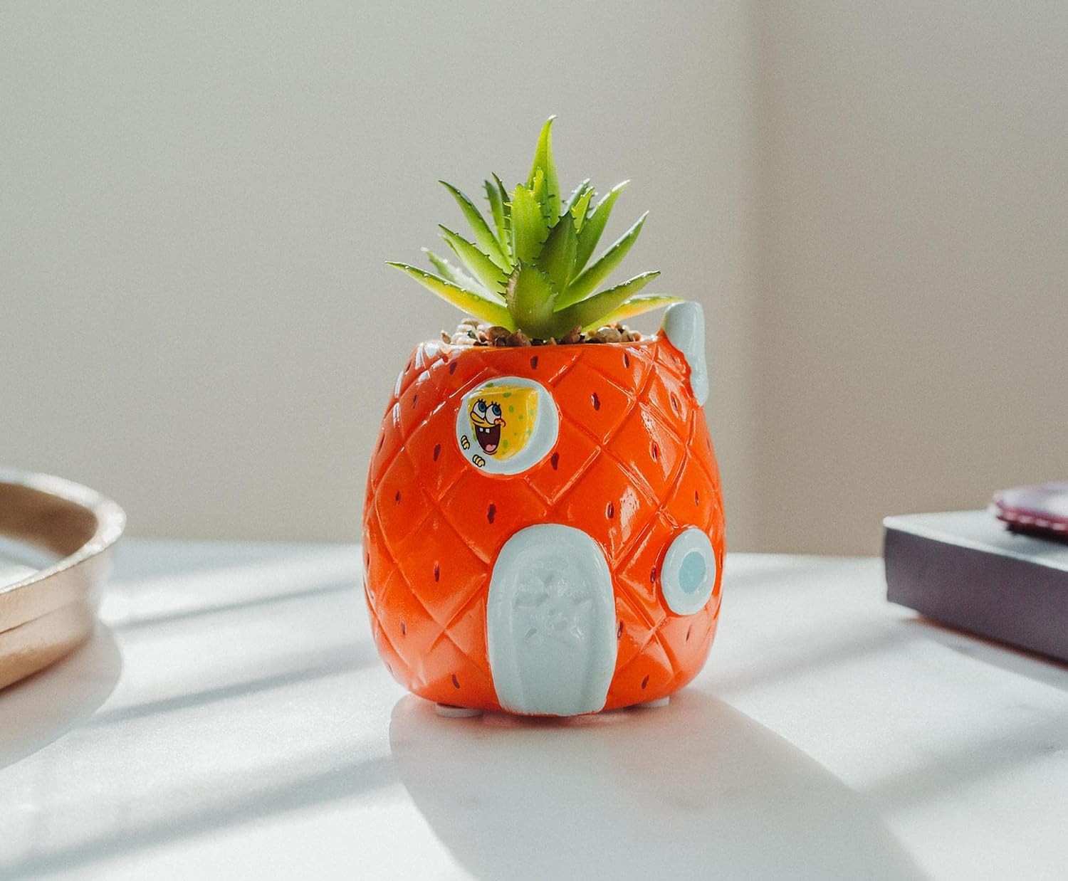 Nickelodeons SpongeBobs Pineapple House Decorative Artificial Faux Greenery