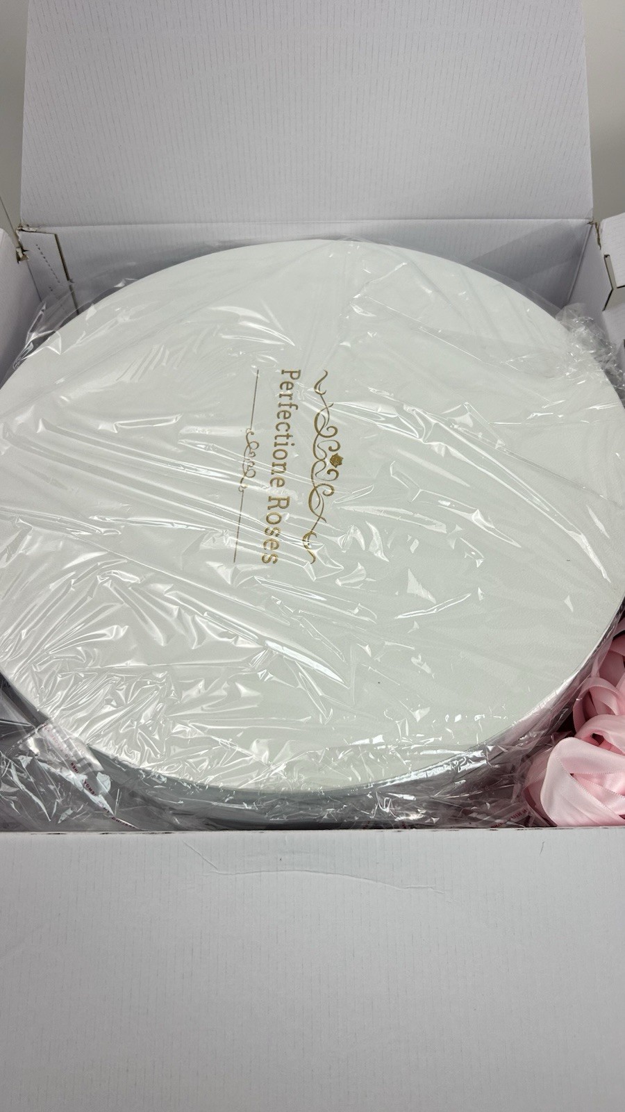 Perfectione Roses 100 Piece Preserved Roses in a Velvet Box- Pink Roses