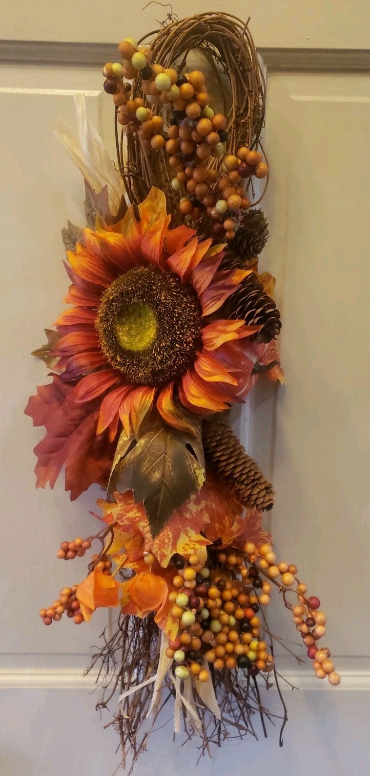 FLORAL & GRAPEVINE TEARDROP SWAG SUNFLOWER BERRIES PUMPKIN PINECONES 25″ LONG