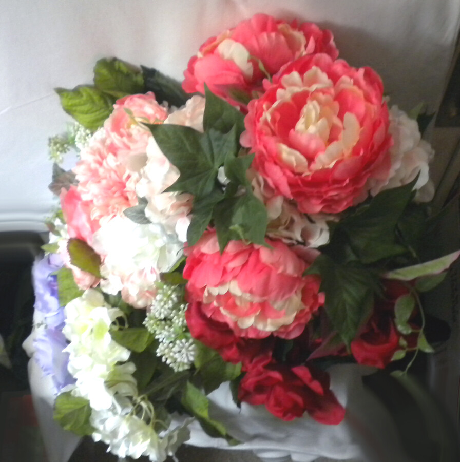 4 New Floral Bouquet Sets Pink White Purple Red Polyester Flowers & Leaves