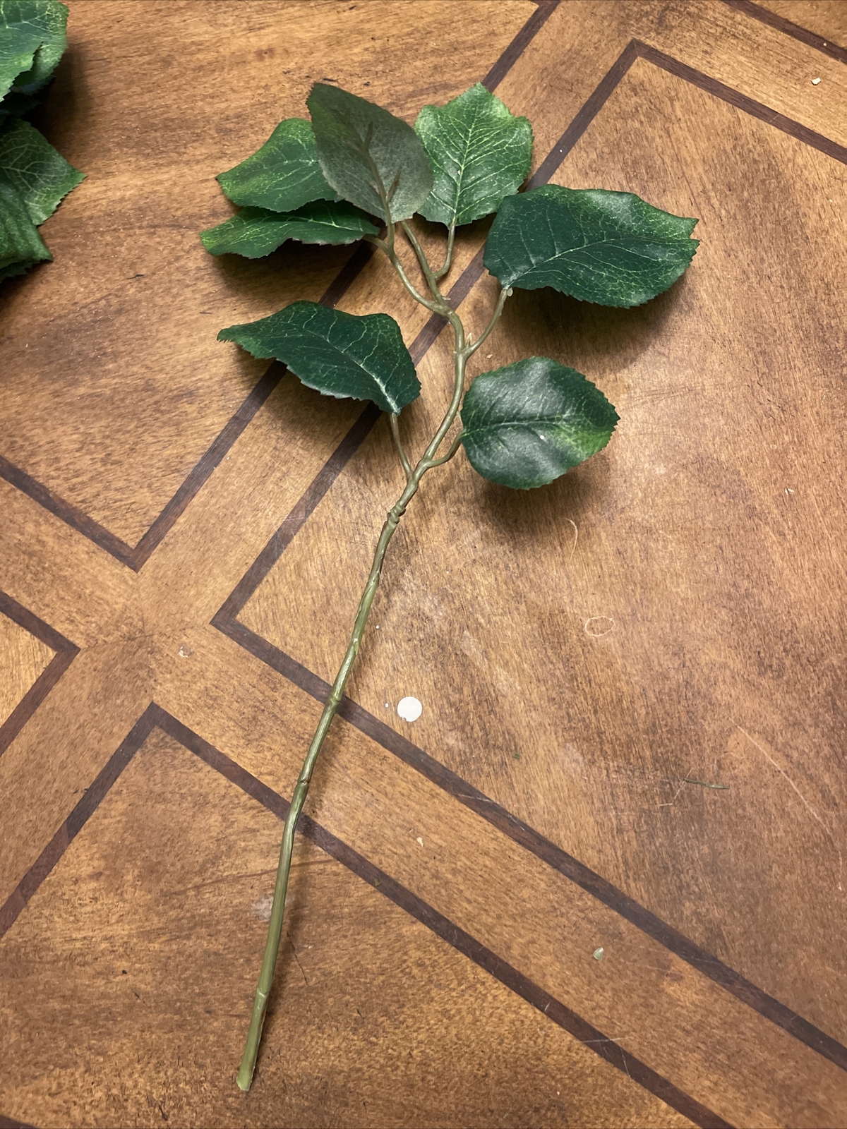 15 Artificial Rose Leaf Stems Bridal Wedding Bouquet Home Party Decoration Silk