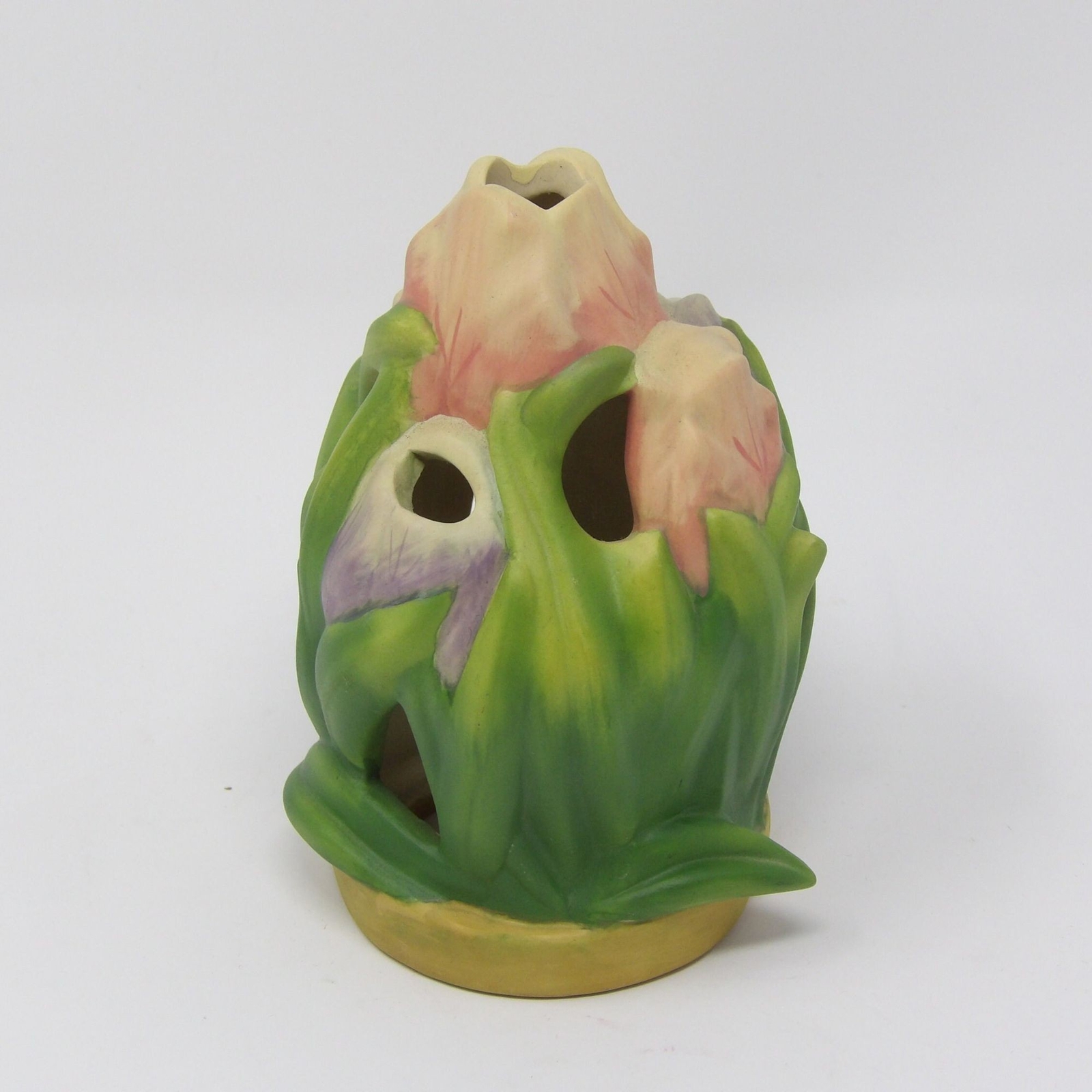 Vintage Floral Frog Floral Bouquet Shaped 4 3/4″ H x 3 1/2″ W Pink & Purple Flow