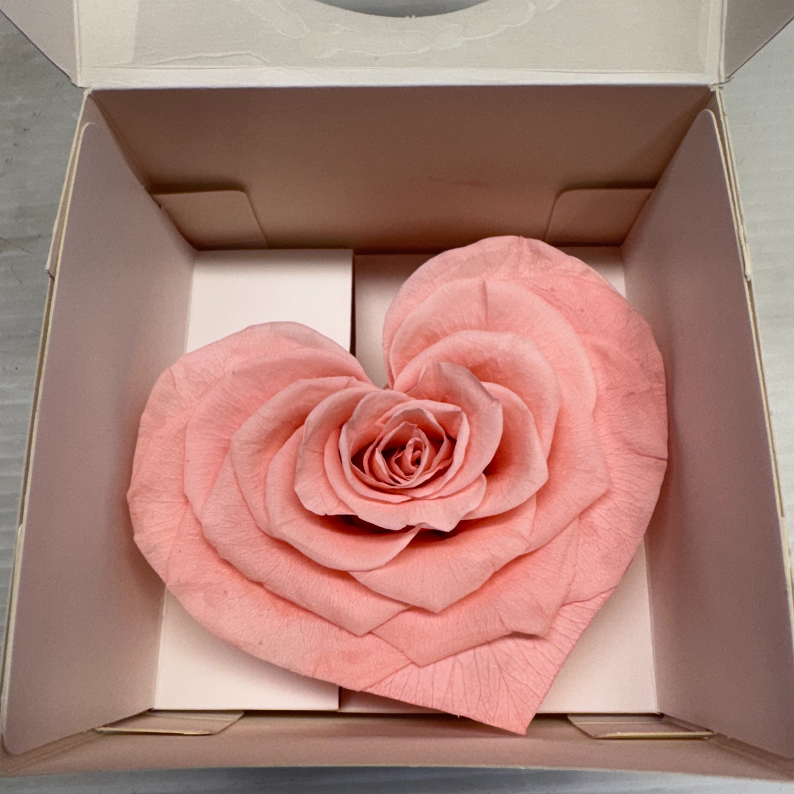 Preserved Rose Gift Box Set Red & Pink Heart Rose Floral Decor 2 Pieces
