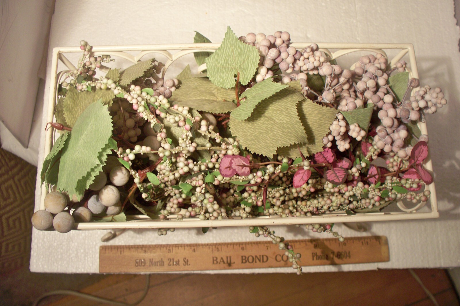 Dining Table Metal Centerpiece Decoration Spring Ivy Grapes etc