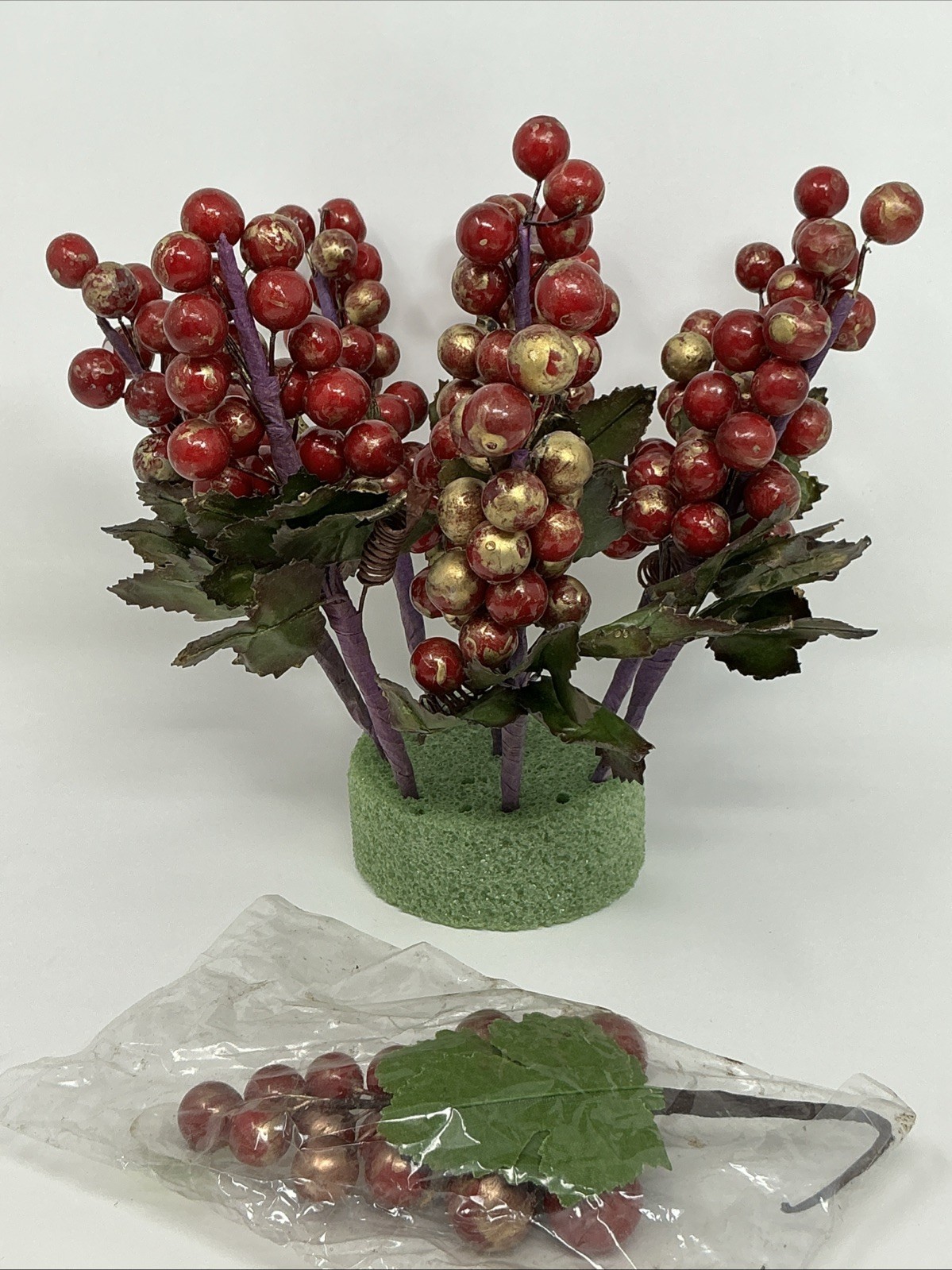 Berry Picks Red w Gold 6” Long Christmas Holiday Home Decor Lot Of 9 Vintage