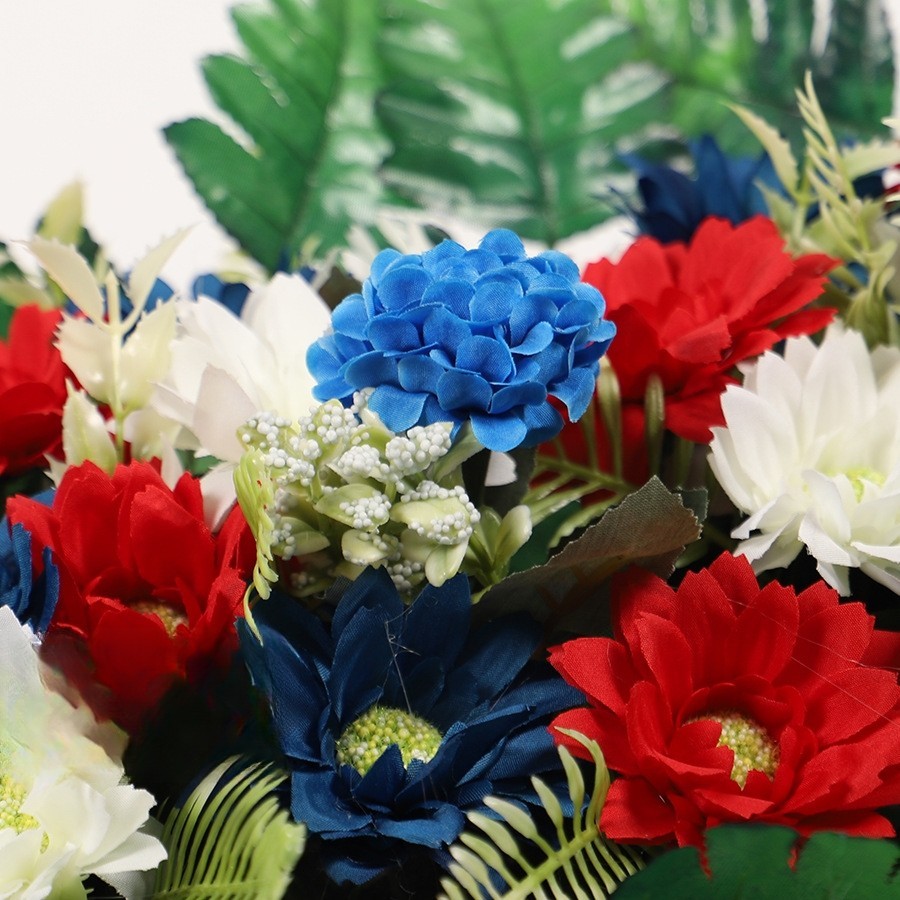 Patriotic Silk Floral Bouquet with Dense Daisy Layout 19.7×13.8in Outdoor Use