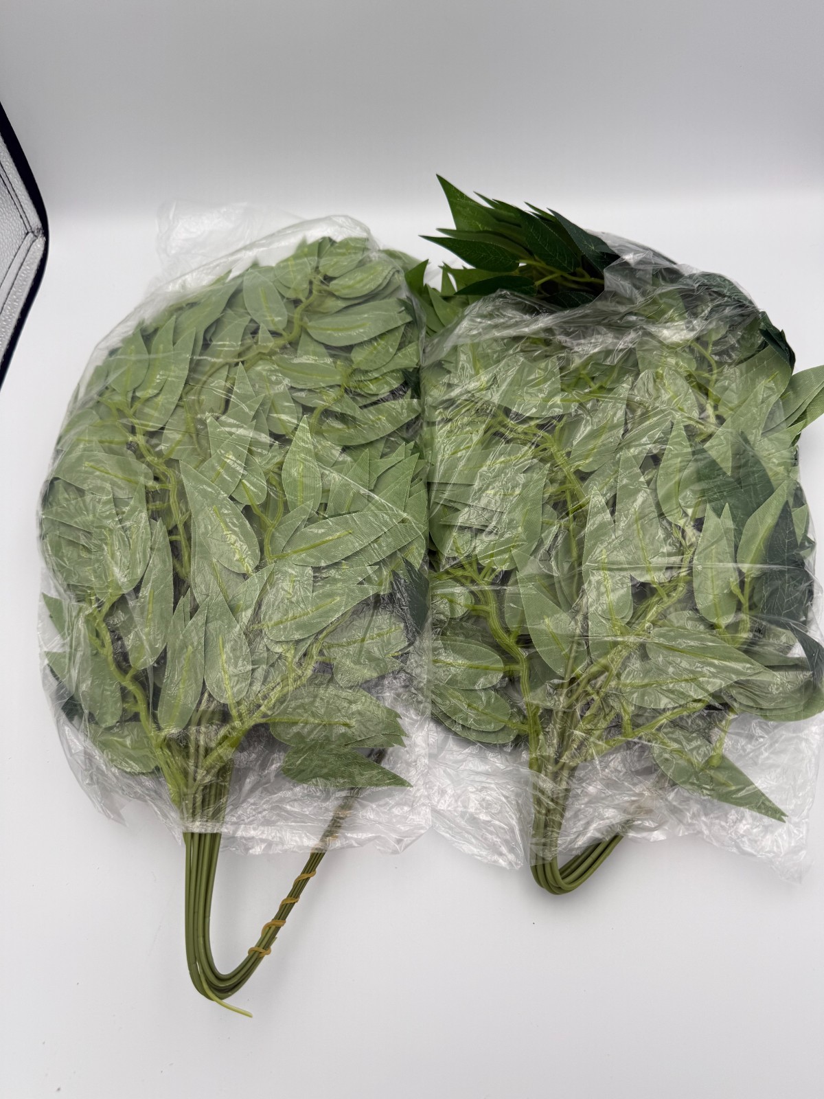 20pcs Artificial Greenery Stems Faux Leaf Bunches 2 Sets of 10 Home Decor DIY