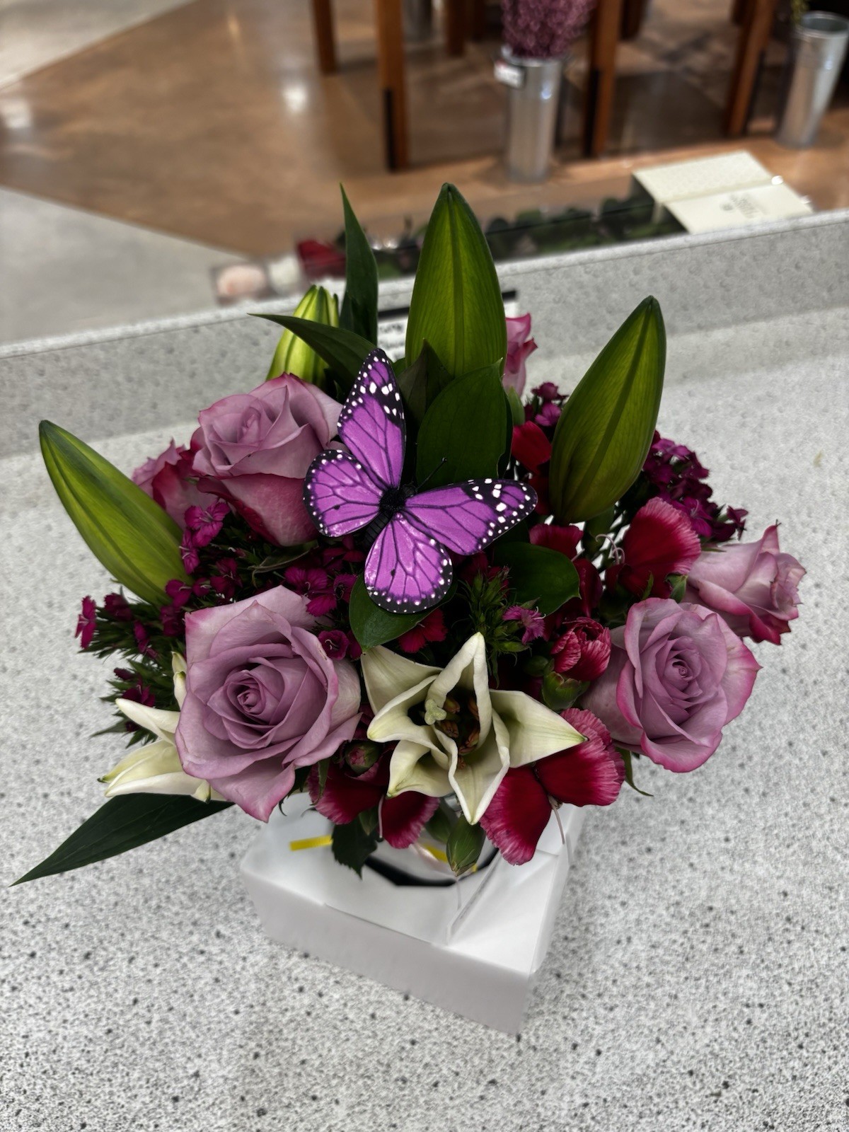 Custom Live Floral / Flower Arrangements In A Vase Various Colors and Sizes
