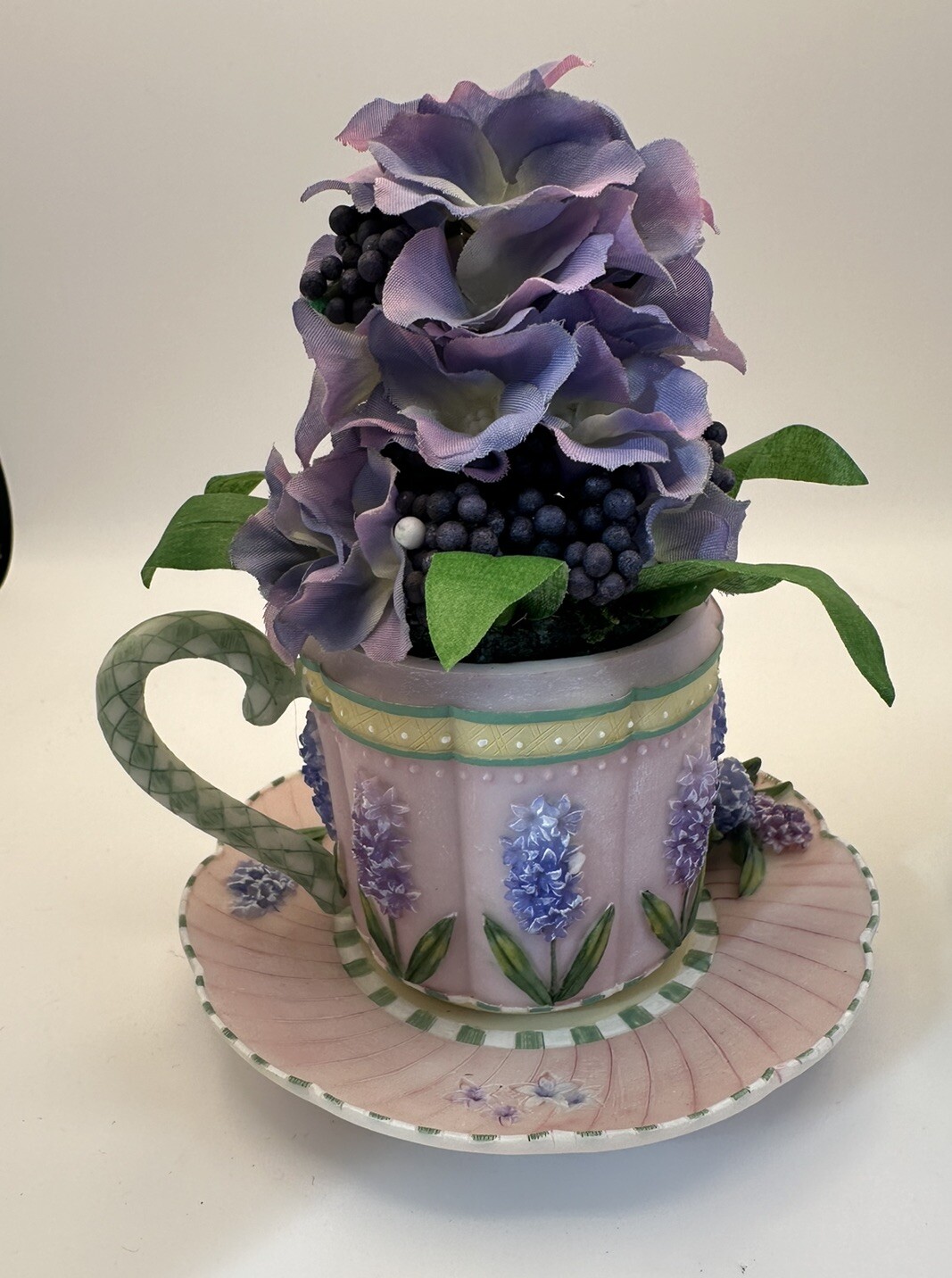 Set of 2 Resin Teacups Mug with Faux Flowers A Richesco Corp CottageCore Decor