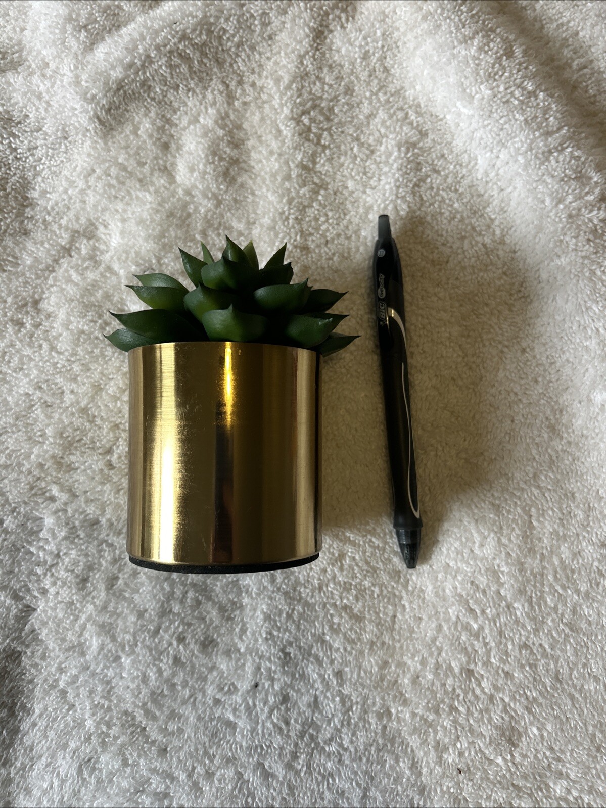 Faux Succulent Artificial Plant 5” In Gold Pots Home Decoration.
