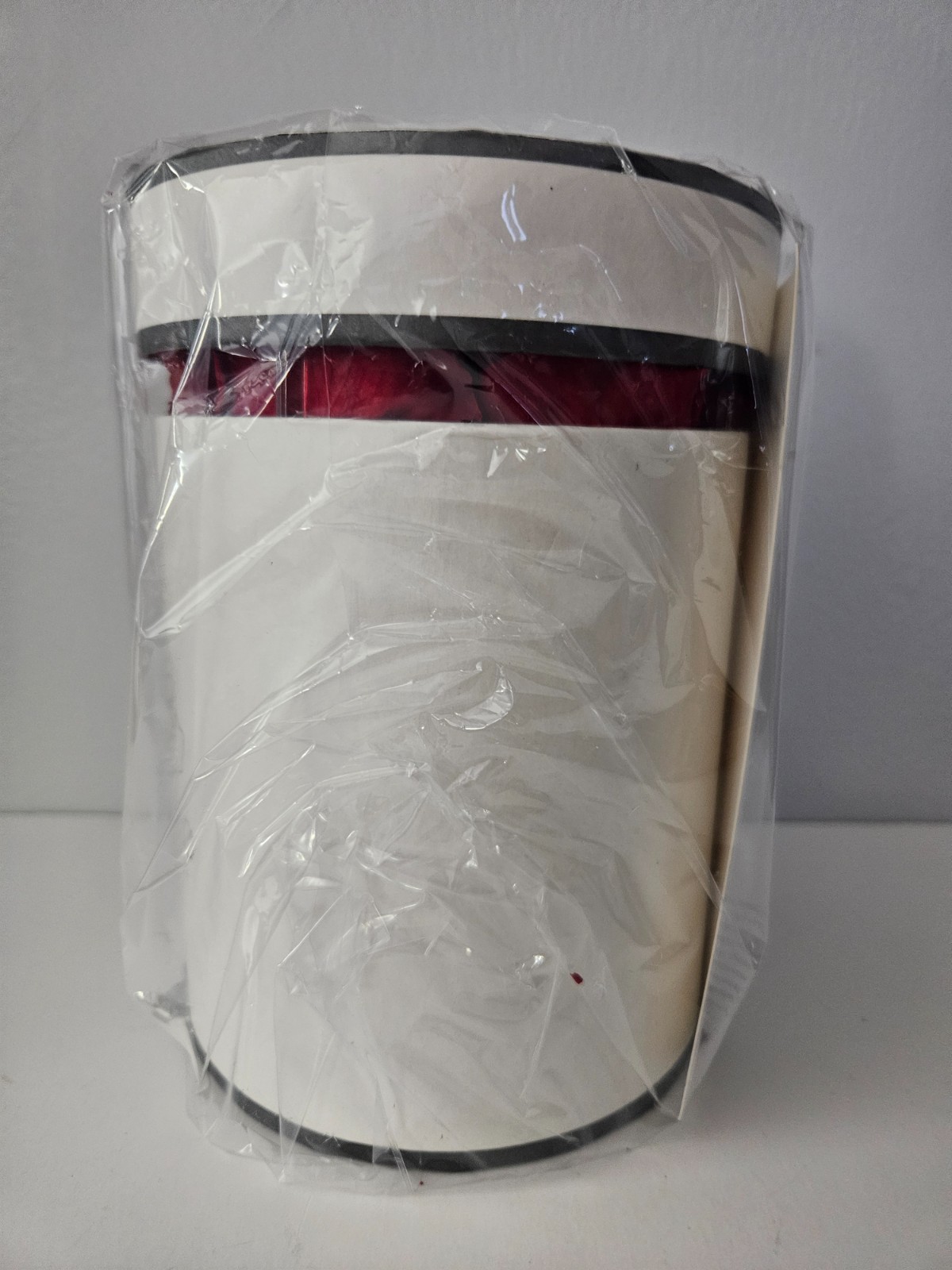Flower Bouquet – 7 Real Red Roses – Preserved Roses in a Round Box