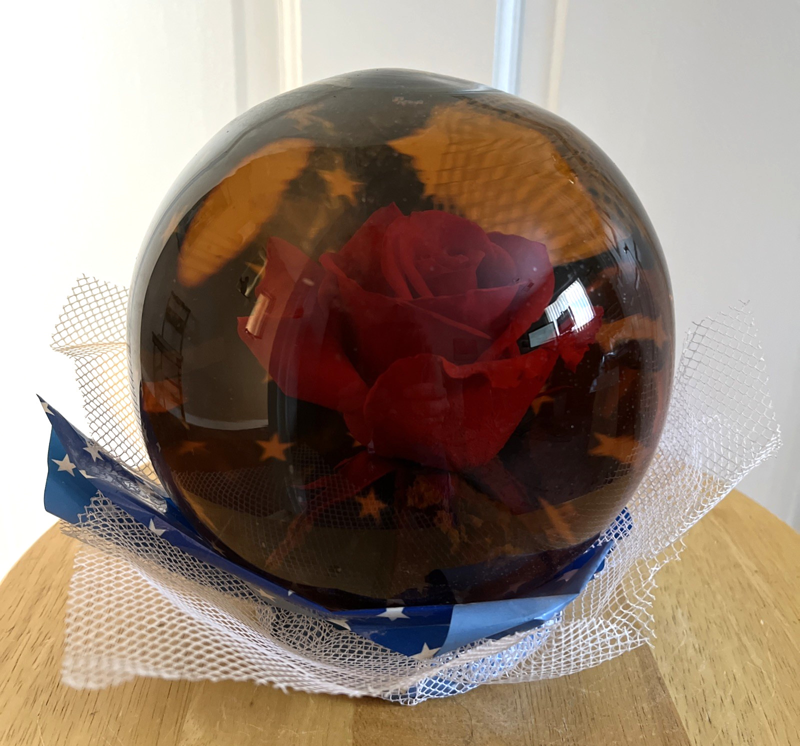 VTG Forever Rose in Water Glass Amber Globe Large Real Rose 6 1/2″ 4 lb 11 oz
