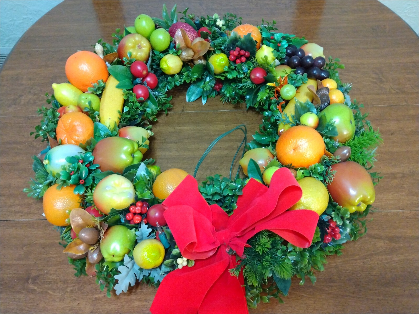VTG Fall Christmas Door Wreath Large 23″ Fruit Nuts Apples Berries Lighted w/Bow