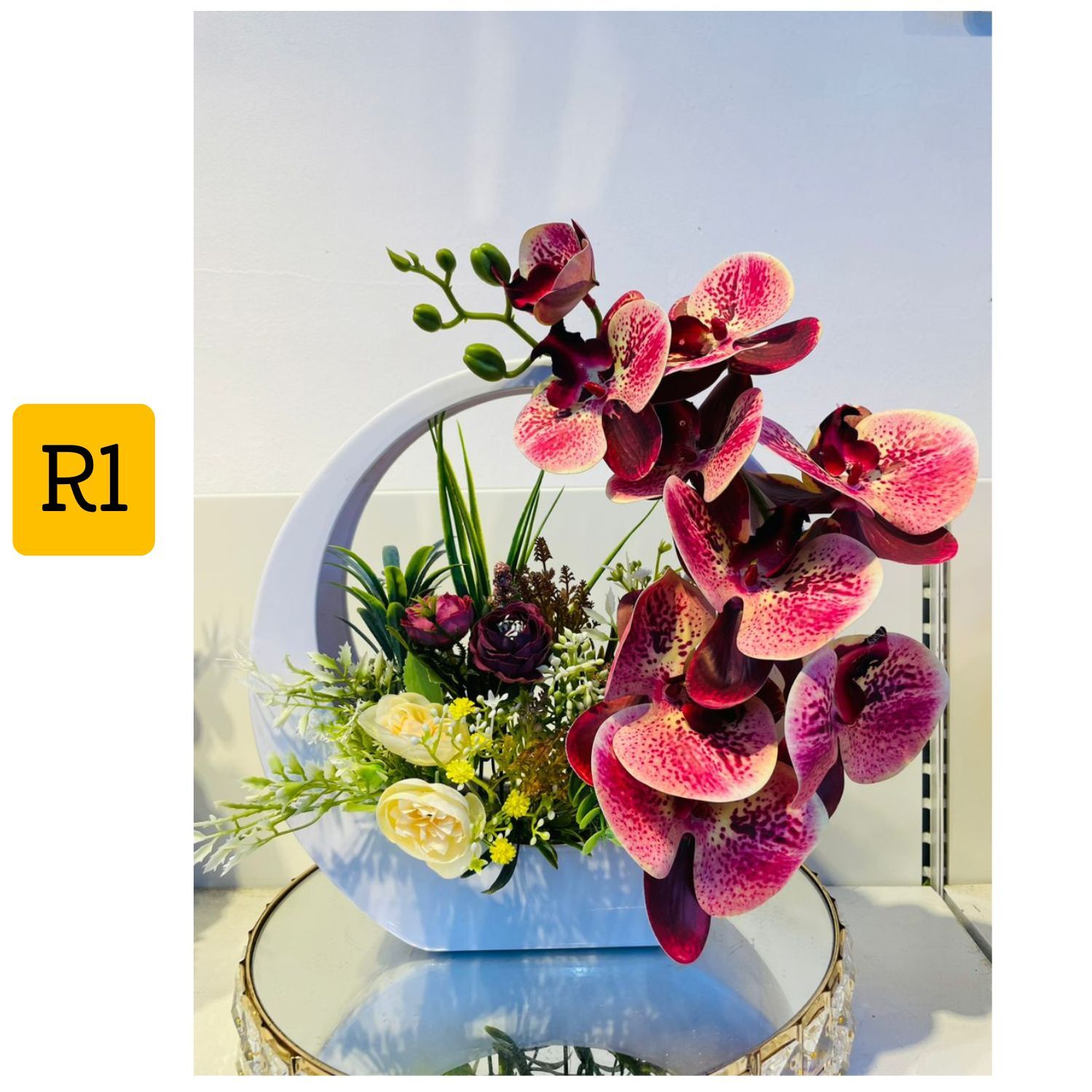 Artificial Phalaenopsis Latex Orchid Flowers Arrangement with White Purple Vase