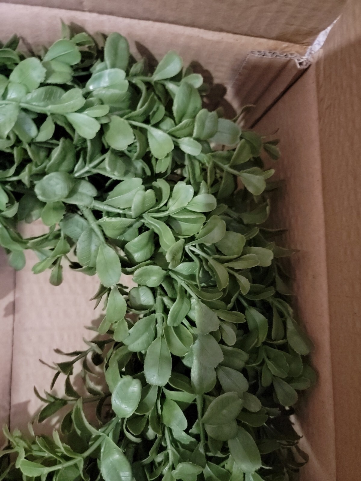 Pure Garden 13 Inch Boxwood Wreath Indoor Outdoor Artificial Fake Greenery