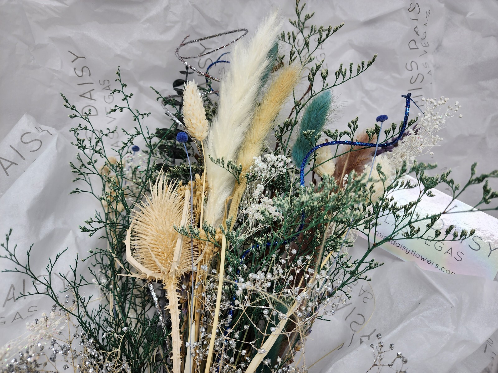 Miss Daisy Large Dried Floral Bouquet, Arrangement 100% All Natural Real Flowers
