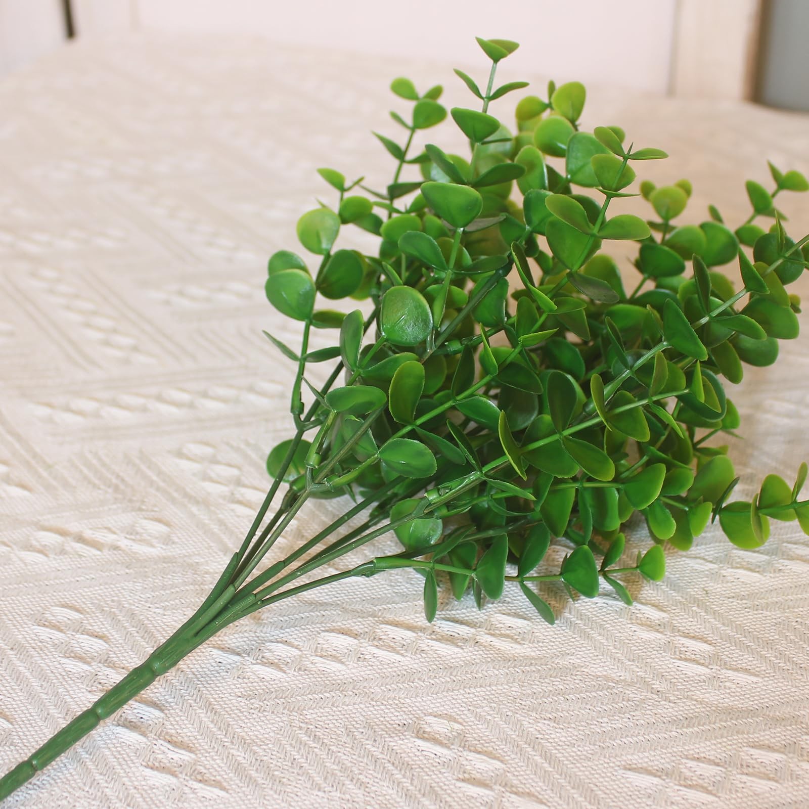 ARTIFICIAL BOXWOOD PLANTS OUTDOOR 8 BUNDLES FAUX EUC FLOWERS GREEN BUSHES PLASTI