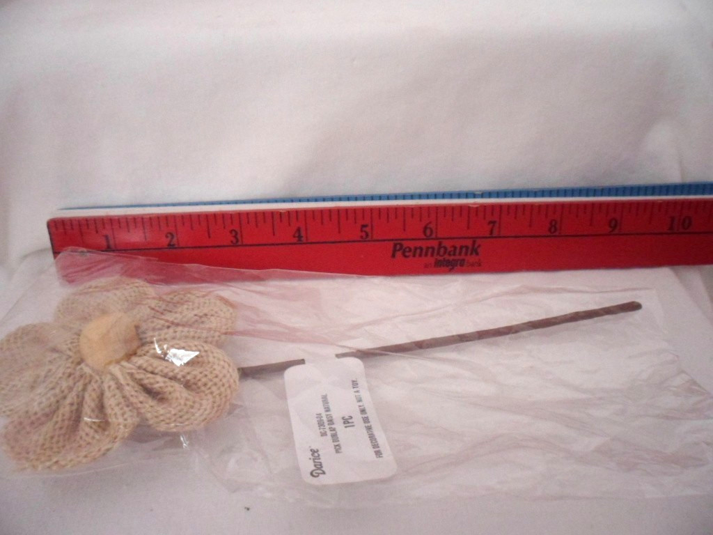 Set of 6 Darice Burlap Daisy Flower Stemmed Picks 3″x8″