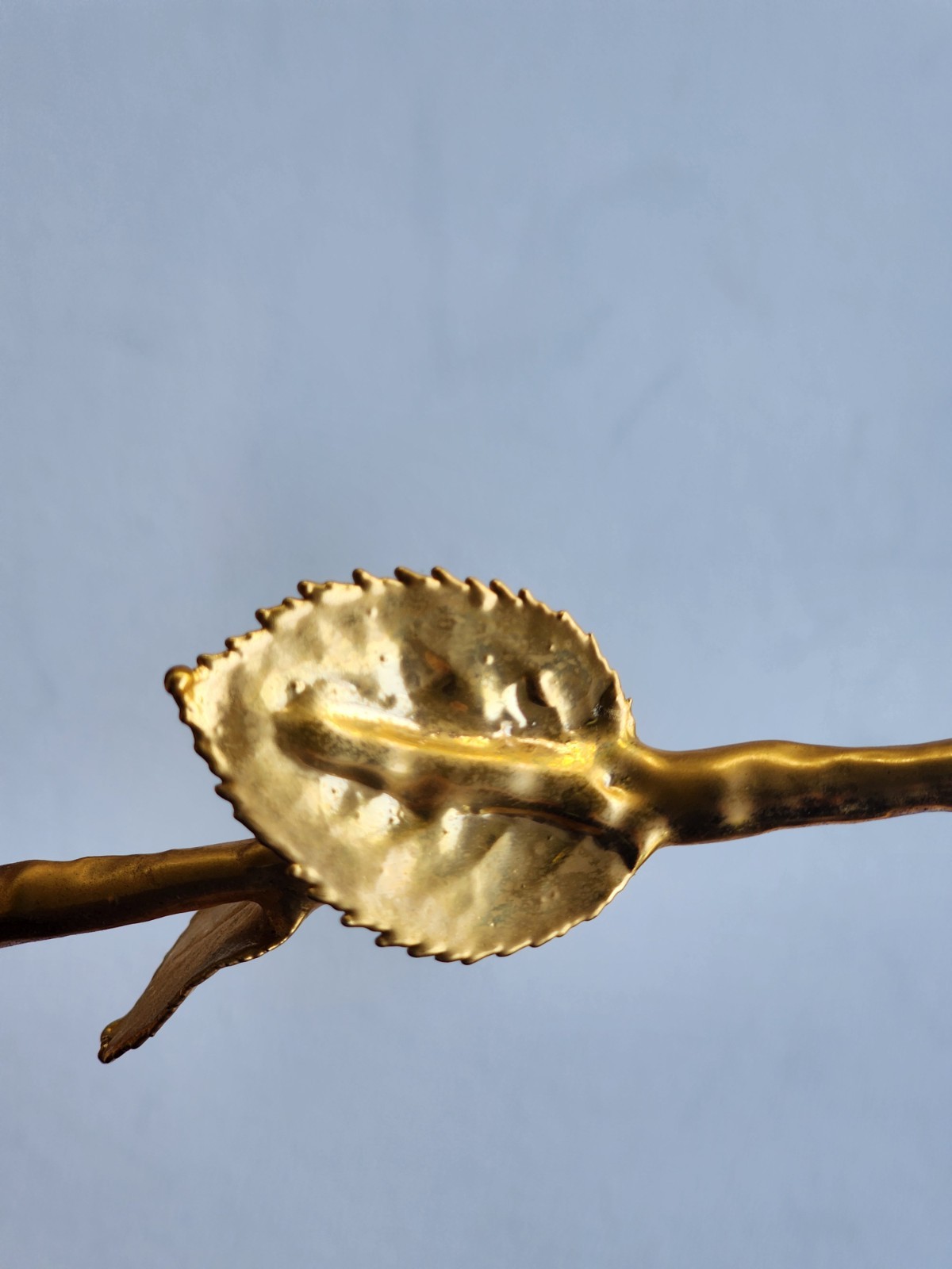 Vintage 12″ Gold Tone Long Stem Rose Decorative Metal Flower Floral Display
