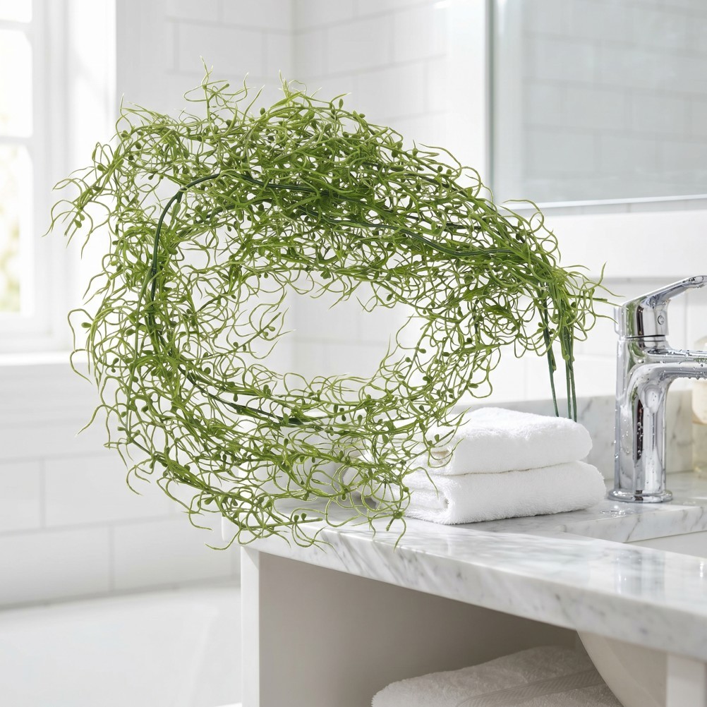 Artificial Green Moss Vine Hanging Plant Plastic Faux Moss for Patio Porch Decor