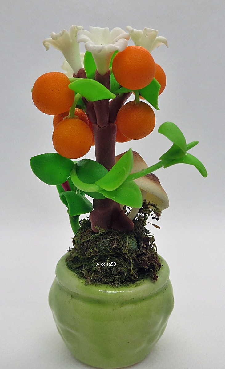 US Stock 4″H Handmade Air-Dry-Clay Miniature Orange Tree Arranged in Pot