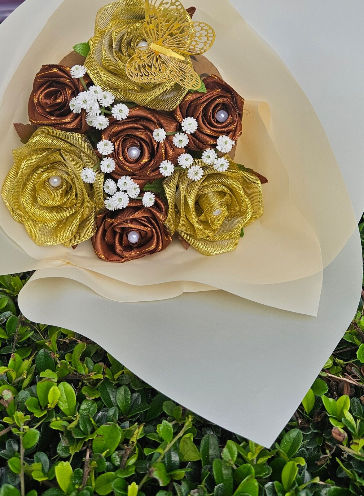 Ramo De Flores Eternas De Satin Hechas A Mano Para Regalar
