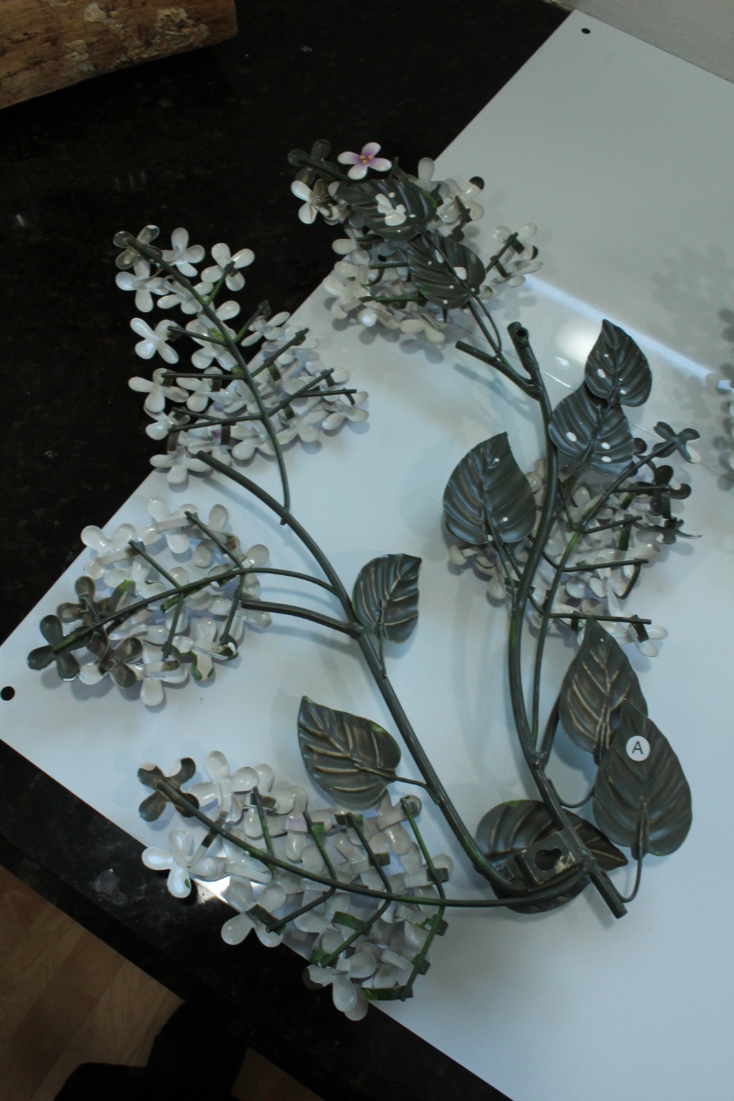 Vintage Floral Wall Decorations Metal Green Leaves With Purple Flowers 2 Pieces