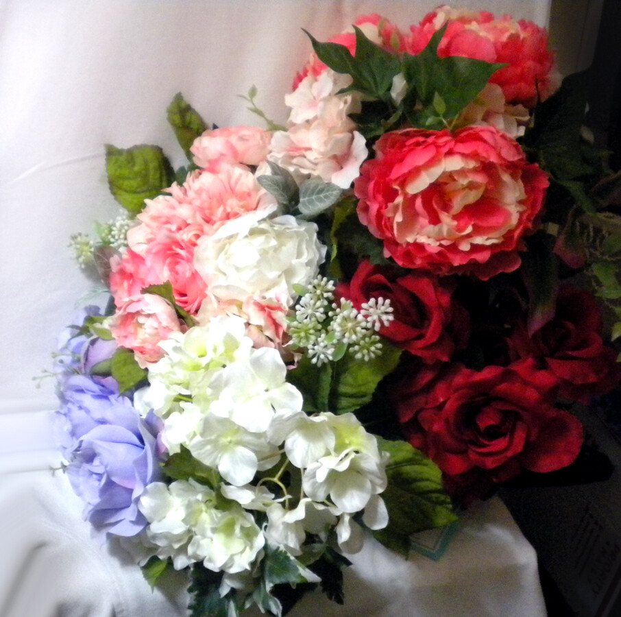 4 New Floral Bouquet Sets Pink White Purple Red Polyester Flowers & Leaves