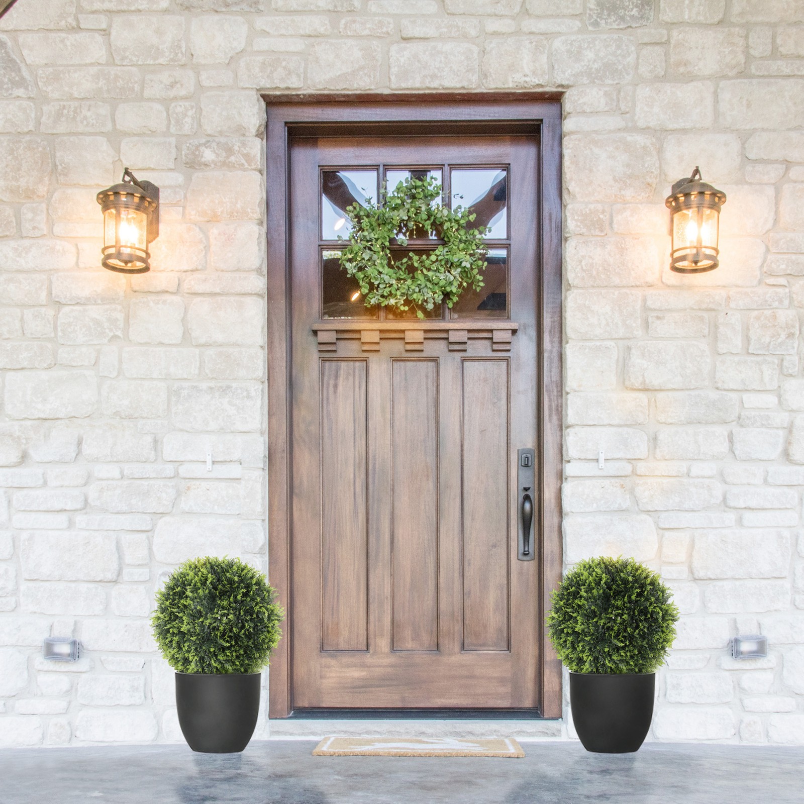HOMCOM Set of 2 Artificial Plant Topiary Balls, 17.7 Inch