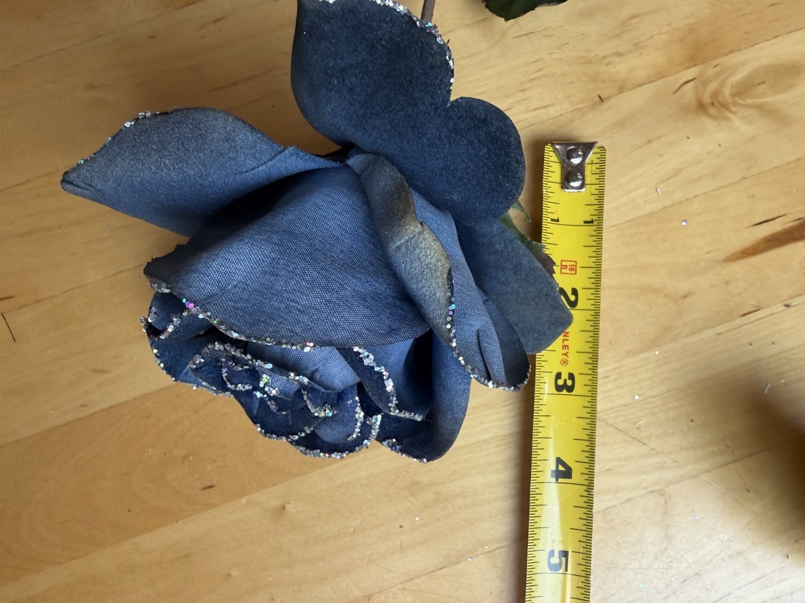 Set of 5 Navy Blue Velvet Roses Glitter Edge Long Stem Artificial Flowers 20”