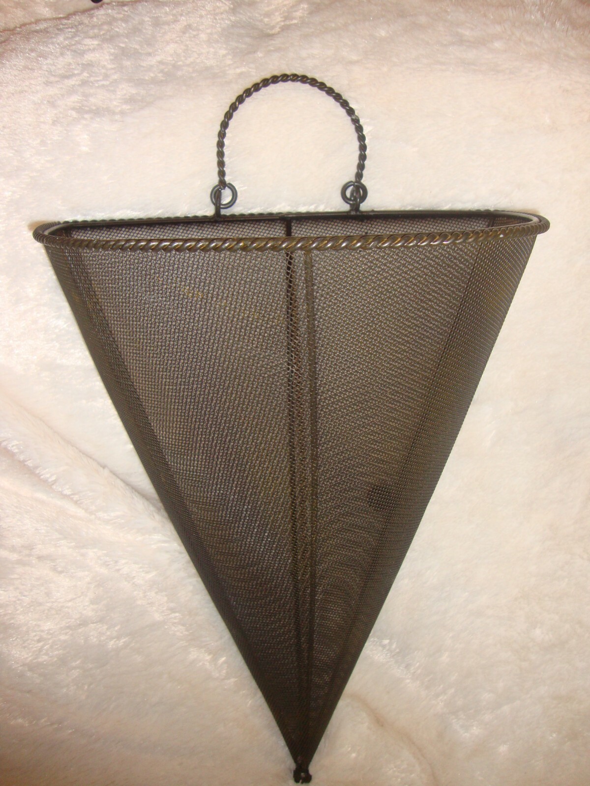 Large Wrought Iron Metal Hanging Wall Hugger Cone-Shaped Cylindrical Basket BOX