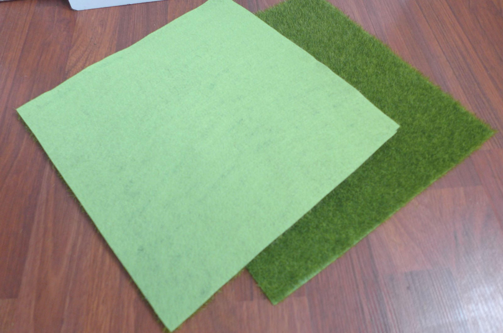 1 Pcs Artificial Fake Moss Green Grass Plant Mat Landscaping (5.8″ x 5.8″ )