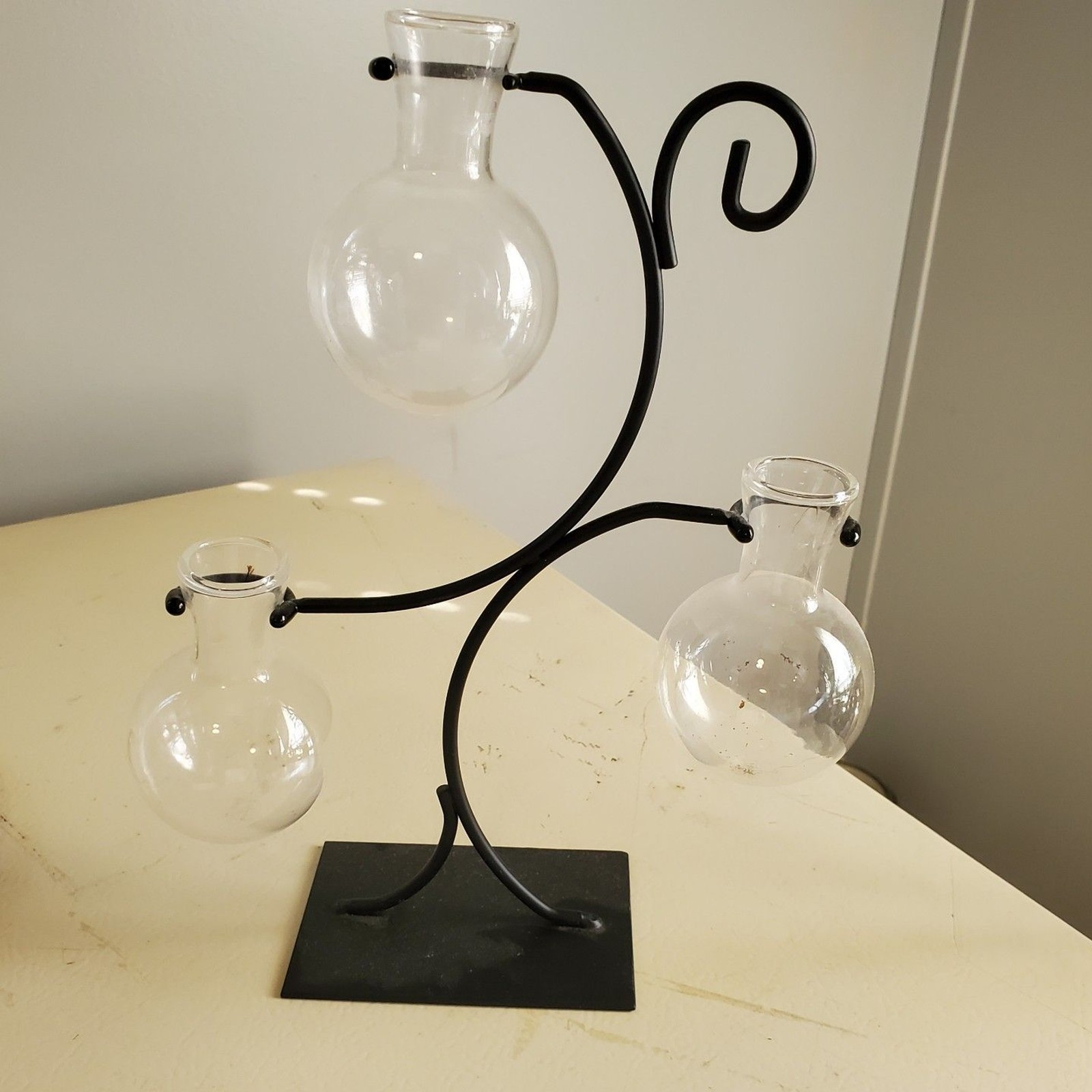 Metal Glass Vase Stand 10″x 4″ Holds 3 Vases