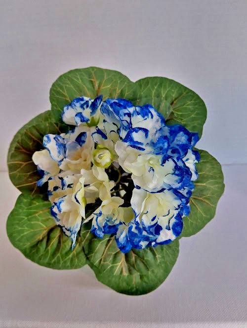 8″ ARTIFICIAL Semi-Miniature African Violet – no pot.