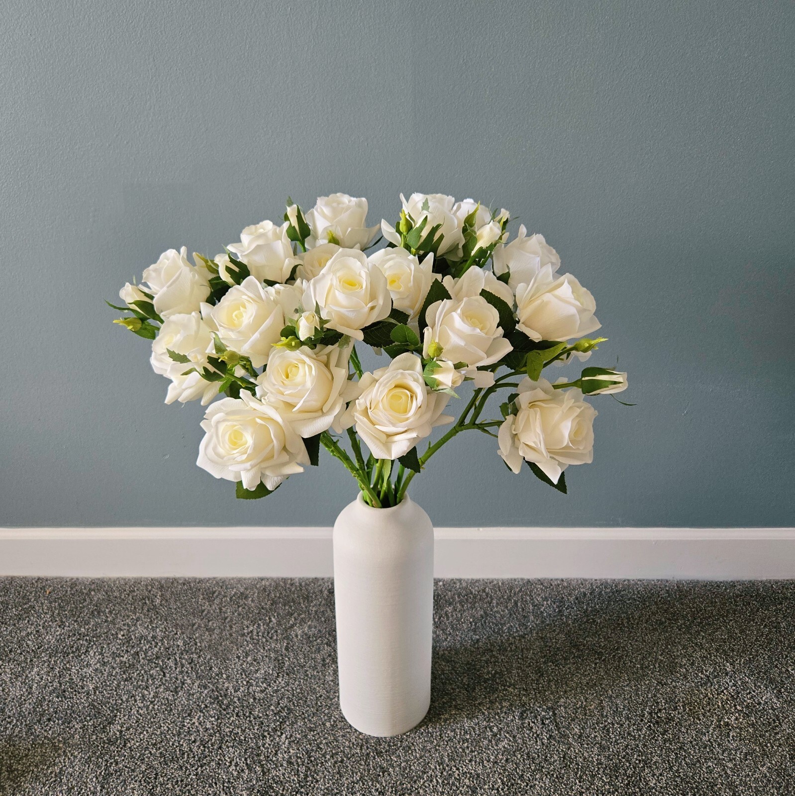 10pcs Artificial 3-Head Roses – Each Stem Features 2 Full Blooms and 1 Bud.Gift