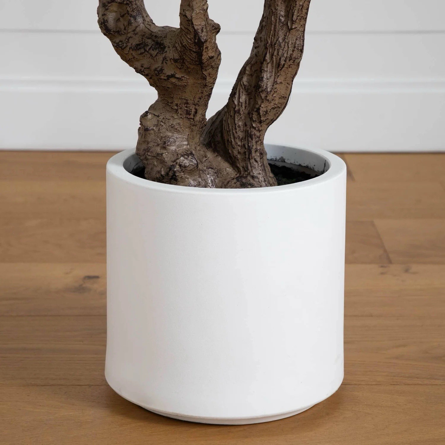 6’ Artificial Grand Audrey Ficus Leaf Tree in White Planter. Retail $435