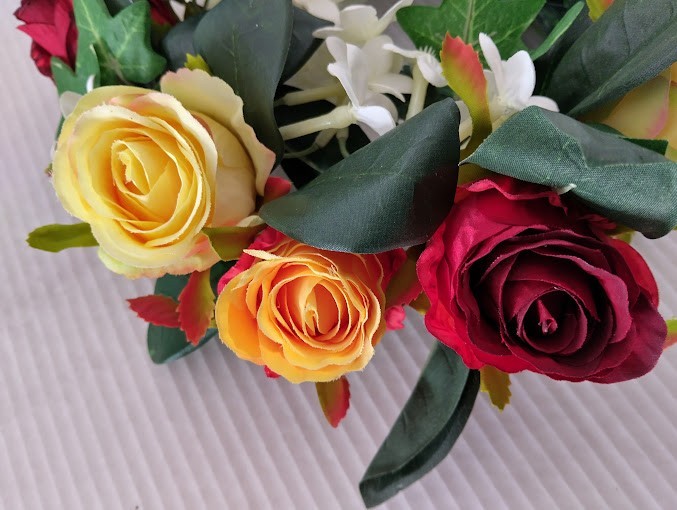 Rose candle ring for a 6″ pillar candle or cremation urn.