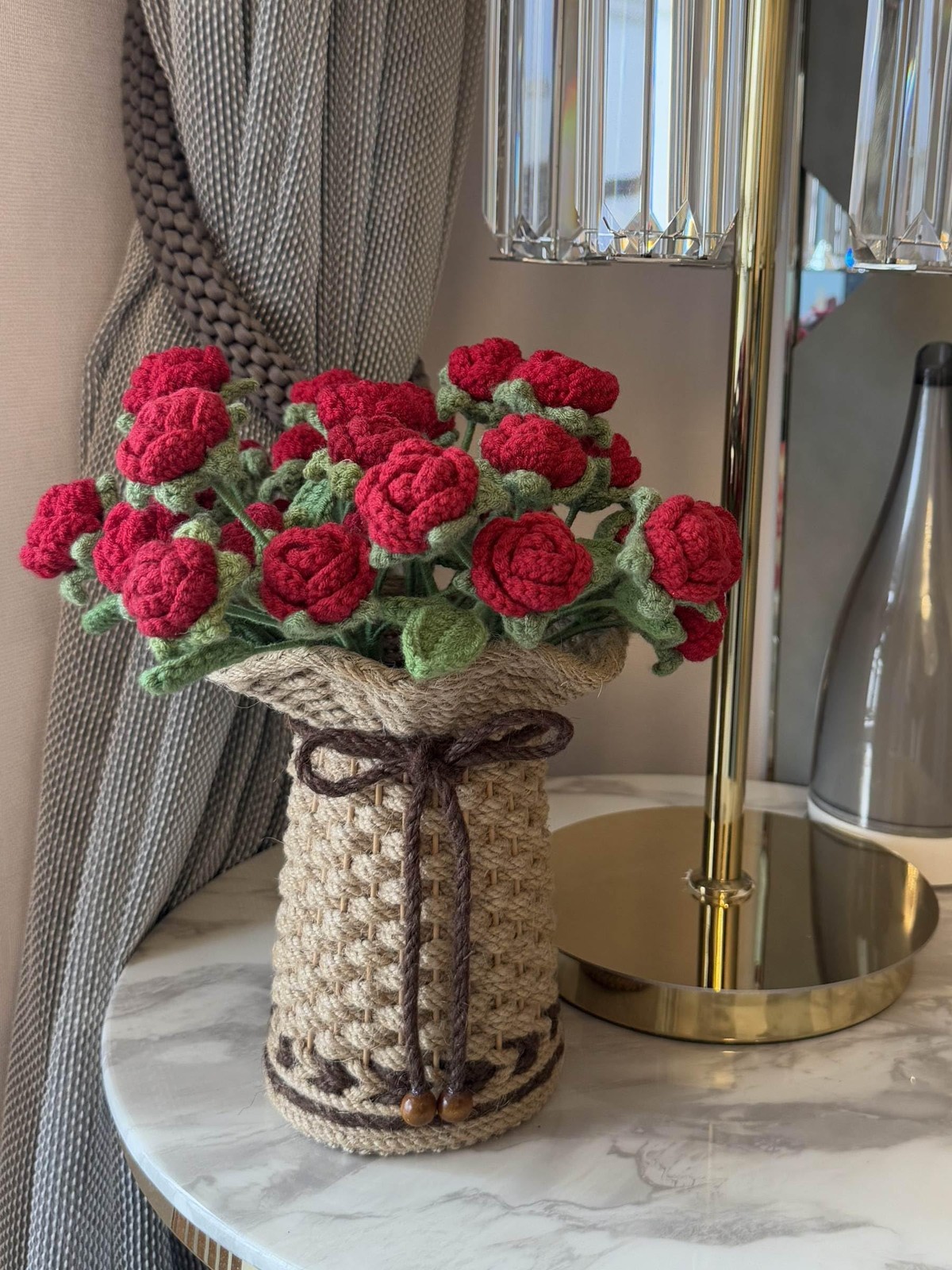 Crochet Red Roses Artificial Flowers Bouquet With Knitted Flower Vase Decor