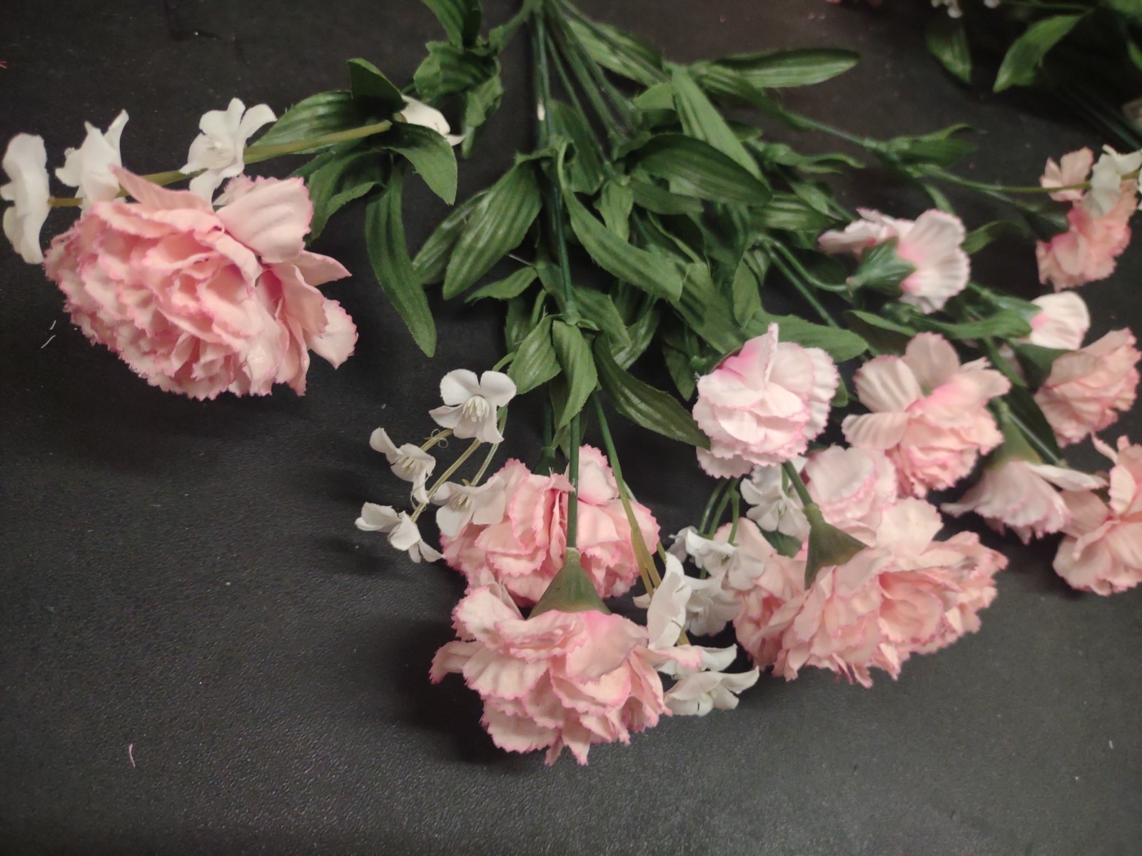 Realistic Silk Miniature Carnation Bush, 11 Stems, Pink with Babies Breath 15″