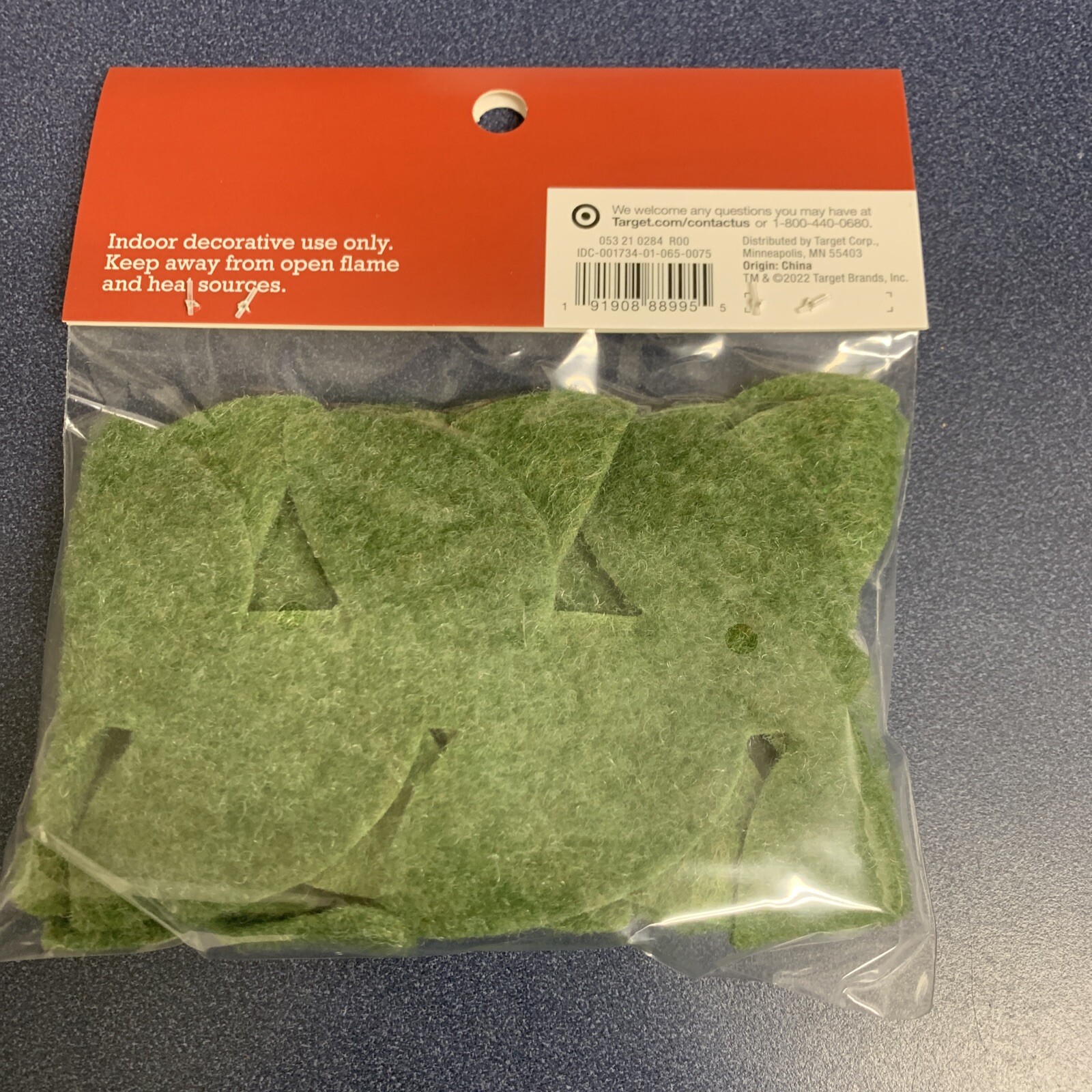 Spritz 1 Count Green Floral Leaves Soft Felt Table Garland Décor 3FT 4IN