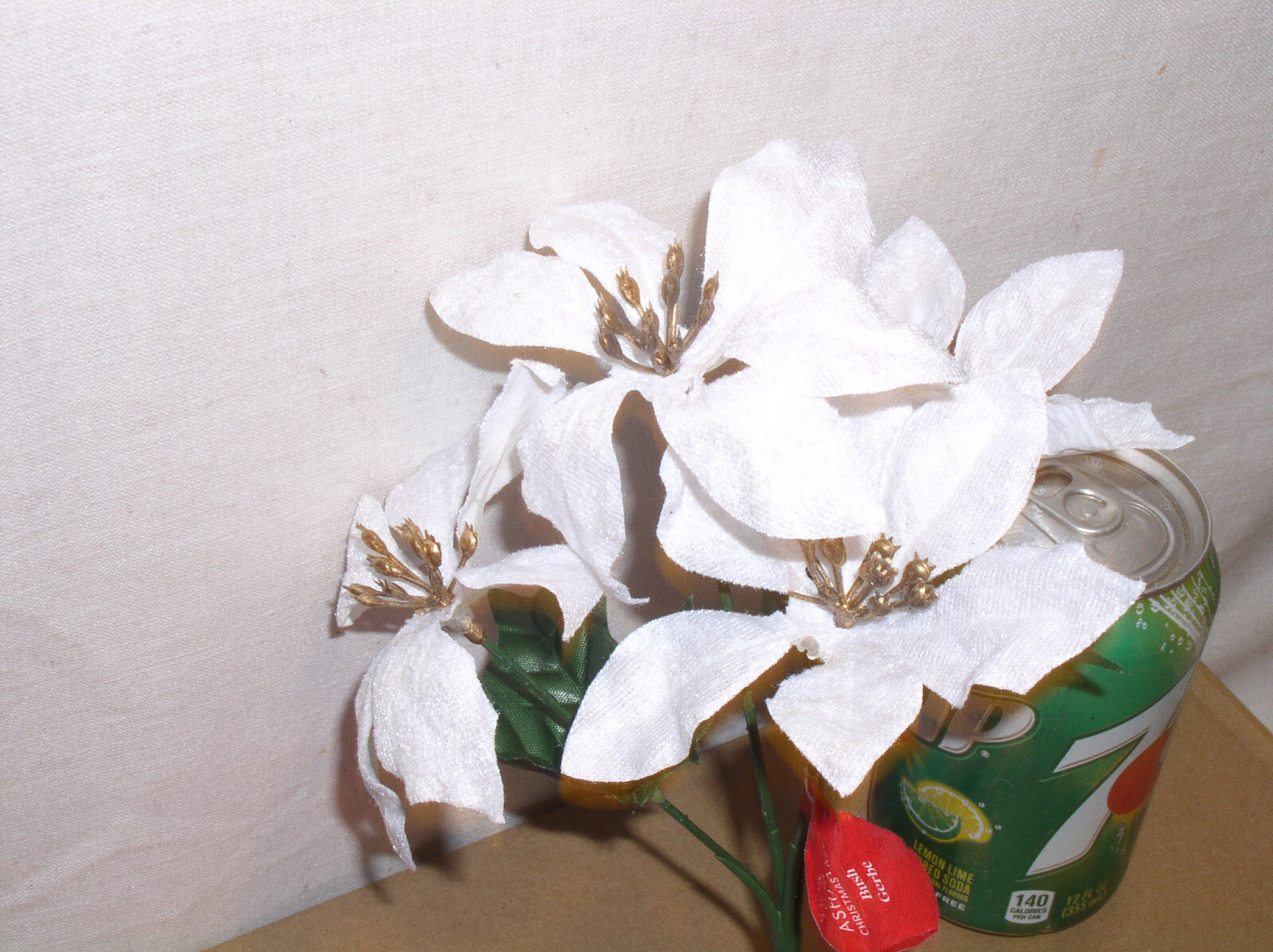 12 NEW ASHLAND CHRISTMAS 9 INCH WHITE POINSETTIA 4 STEM BUSH SILK FLOWER 756034