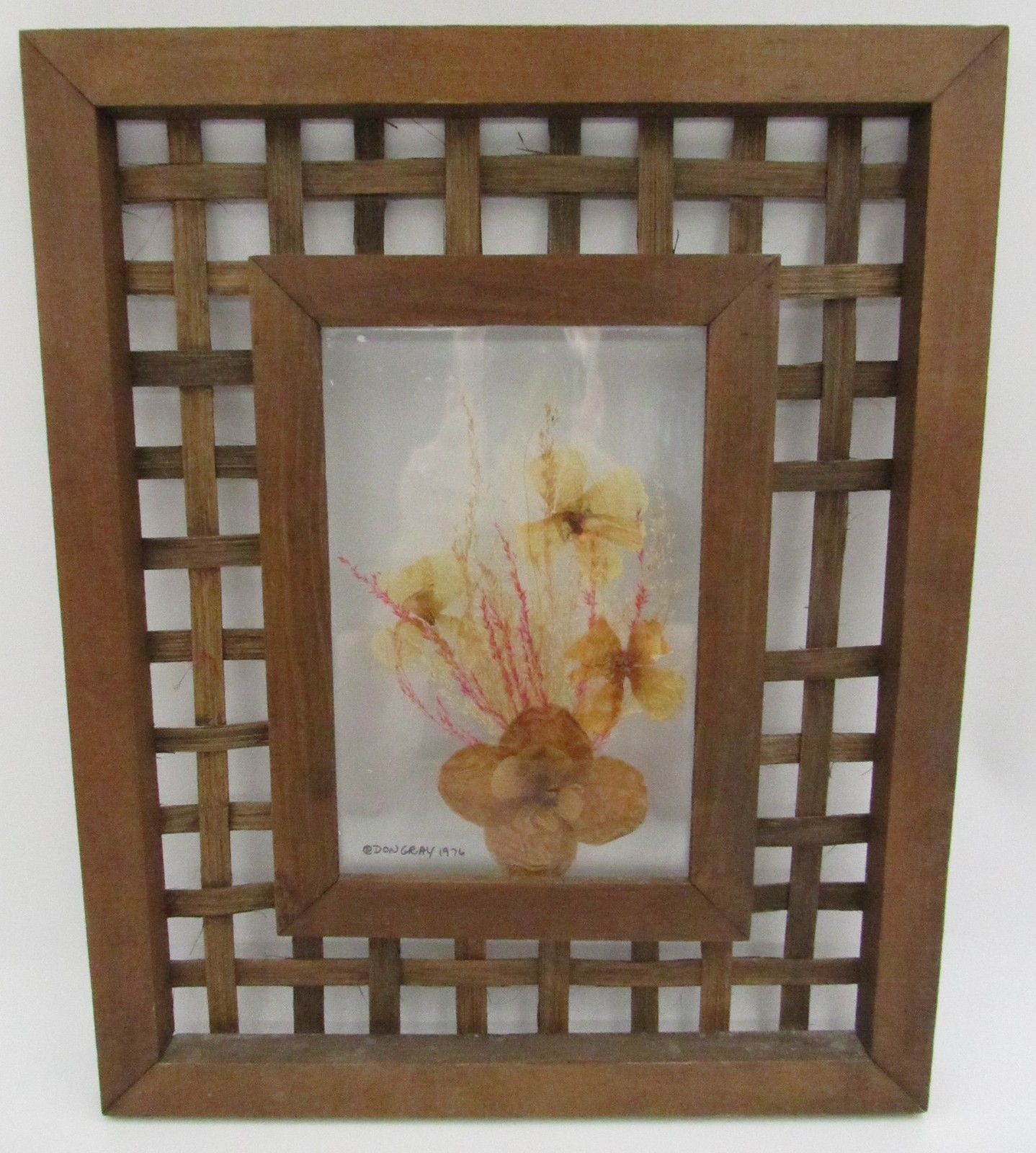 Vintage Don Gray 1976 Dried Floral Glass Pressed Art Wall Hanging Wood Frame