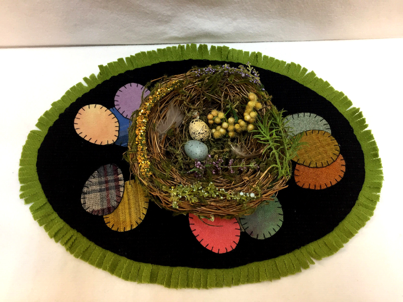 Handmade Placemat Felt Fringed Oval Egg Pattern & Faux Grass Birds Nest w/Eggs