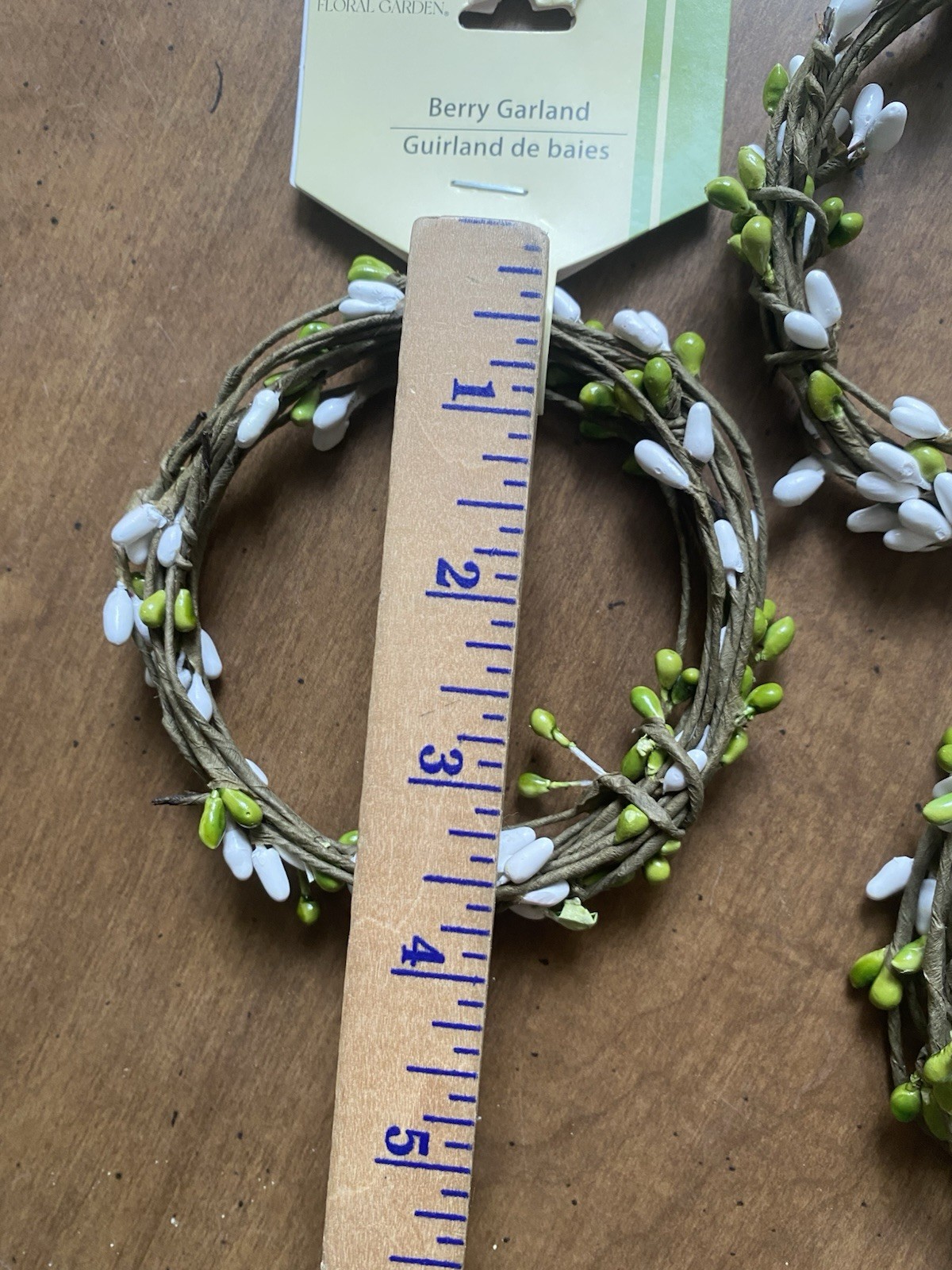 3 Rolls Floral Garden Berry Single Strand GREEN & WHITE Garland 9ft – Total 27ft