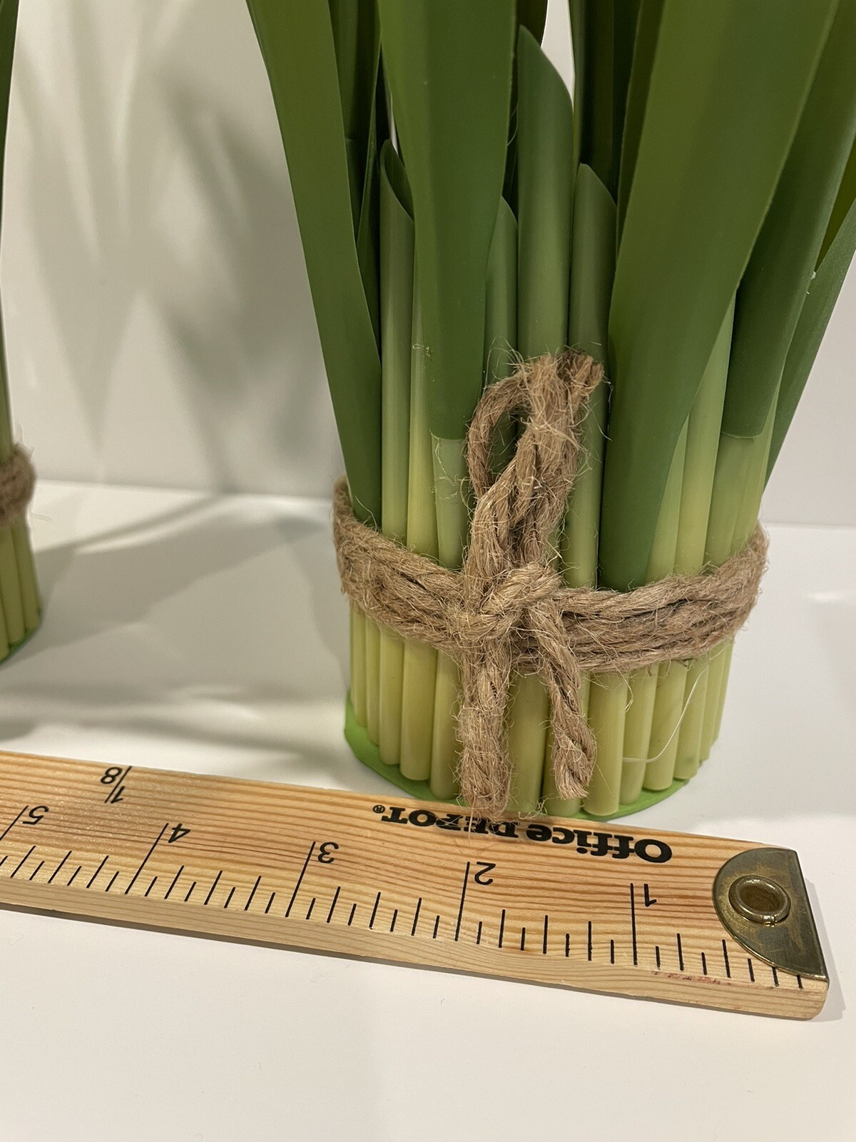 Valerie Parr Hill Daffodil Bundles – Large 15” Yellow Set of 2 NEW