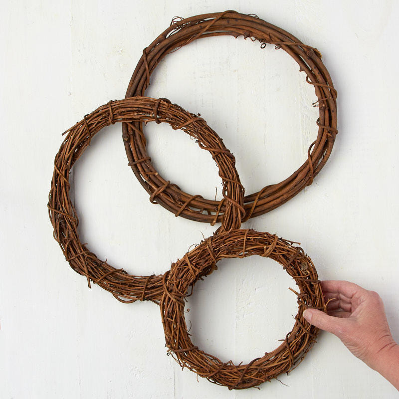 Set of 6 Assorted Sized Natural Grapevine Wreaths – 8″, 10″, 12″